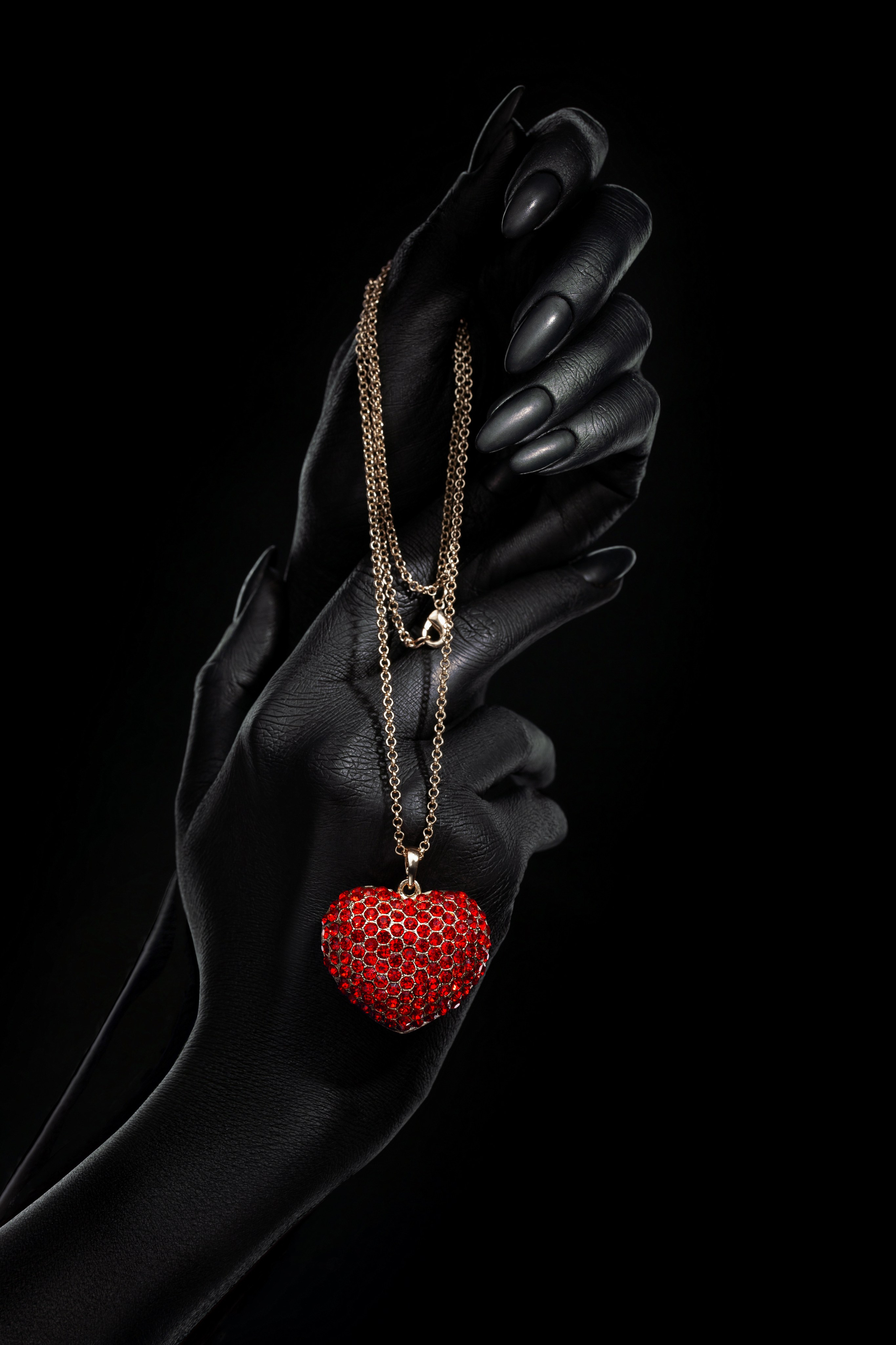 Съемка аксесуаров и украшений. Фотограф Петрозаводск. Съемка для брендов, индивидуальная съемка