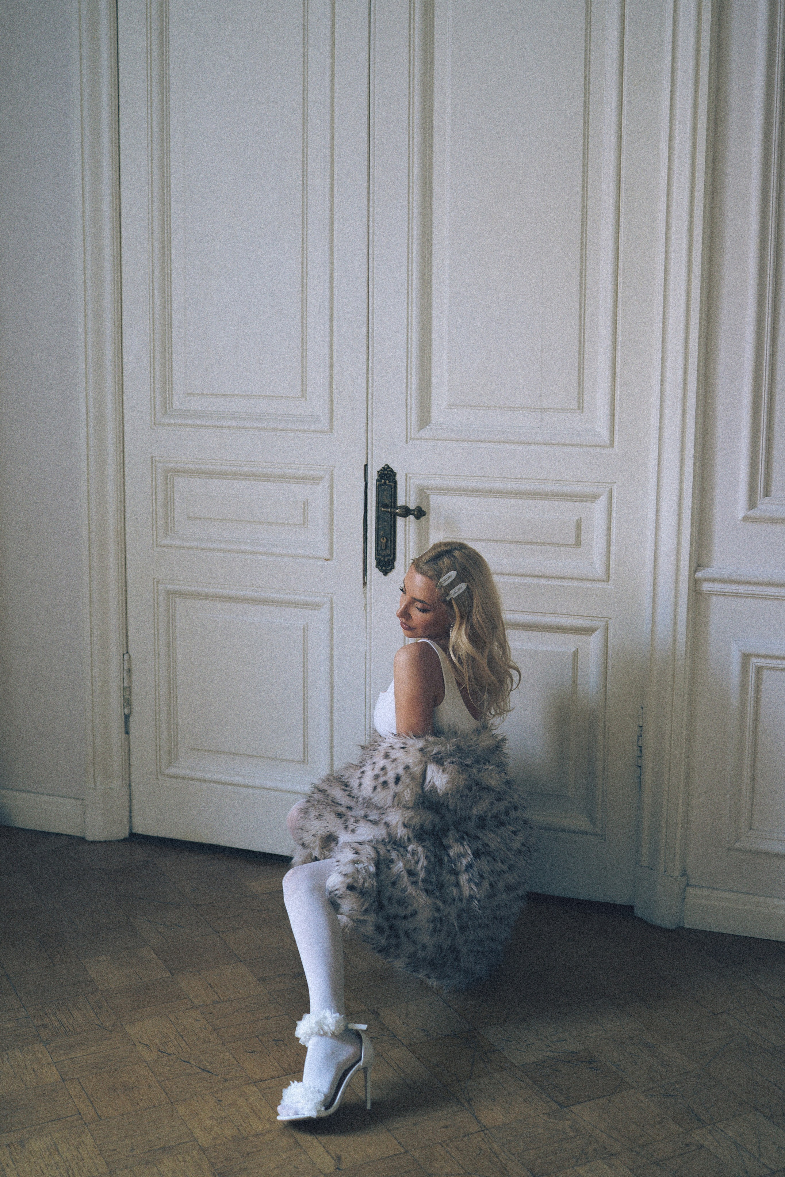 МИНИМАЛИЗМ В СТУДИИ НА ЧЕРНЫШЕВСКОЙ В СТУДИИ С БАЛКОНОМ. Профессиональный фотограф, Санкт-Петербург — Виктория Богомолова