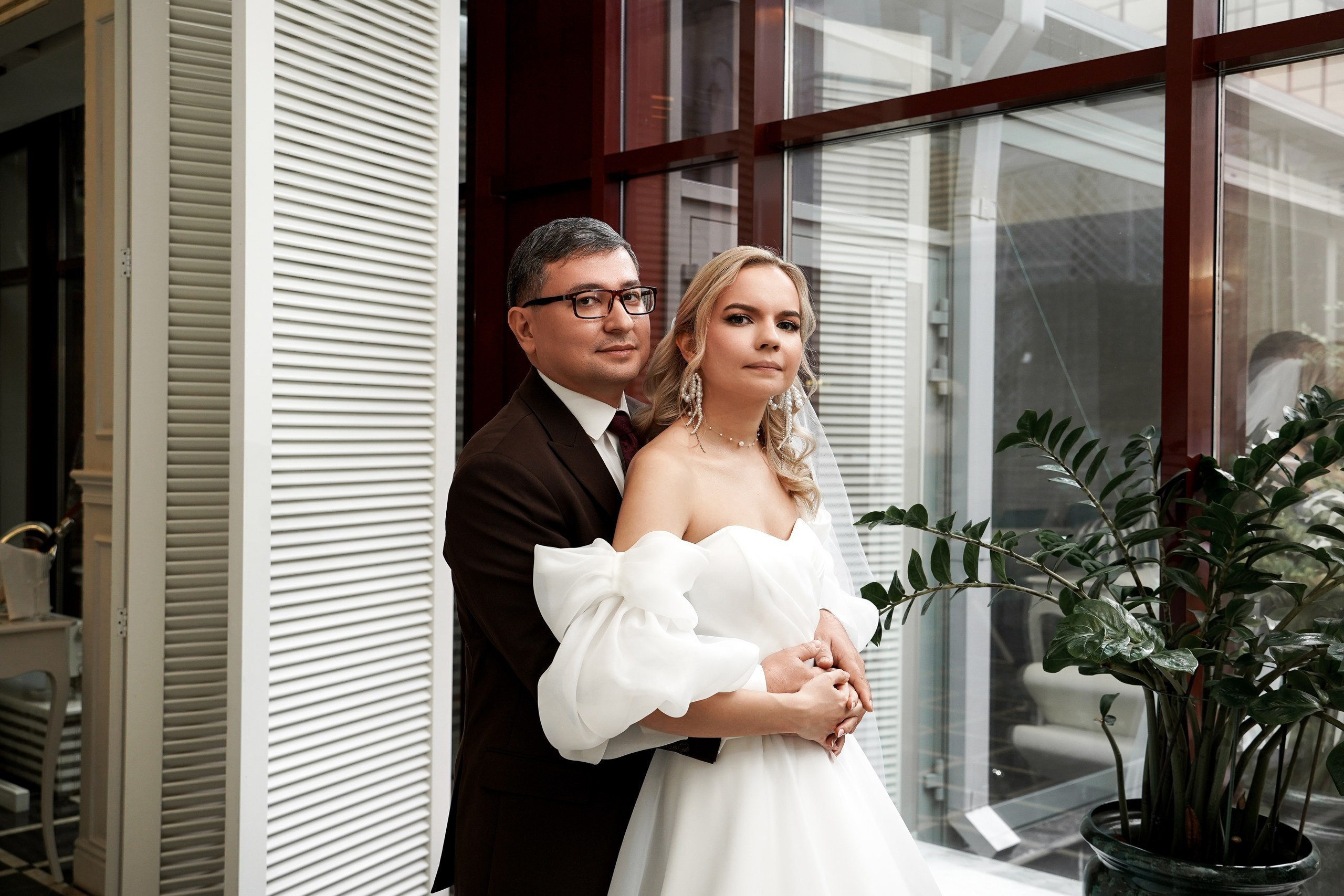 Свадебная фотосессия «4 часа». Отель Резиденция в Ростове-на-Дону. Кадры молодоженов на природе. Фотосессия банкета 1 час. Свадебный фотограф в Ростове-на-Дону. Таинство Крещения и Венчания, семейные фотосессии. Алёна Чёботова