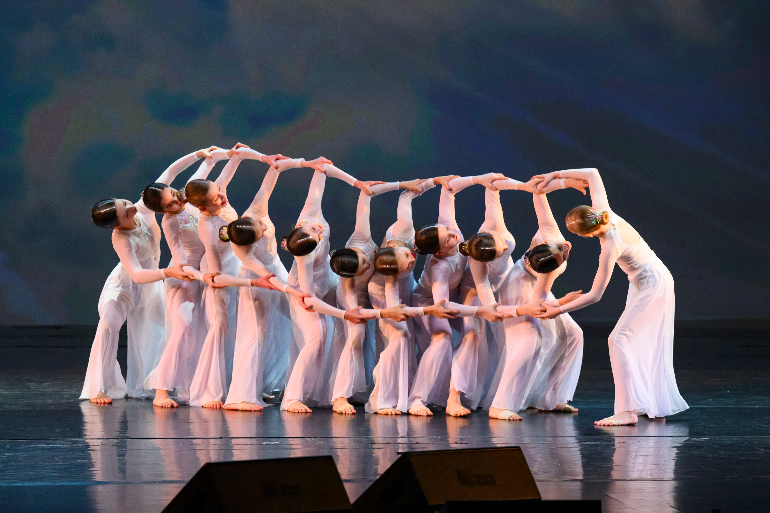 23 апреля, часть 1, БКЗ Октябрьский, г. Санкт-Петербург. Золотое яблочко