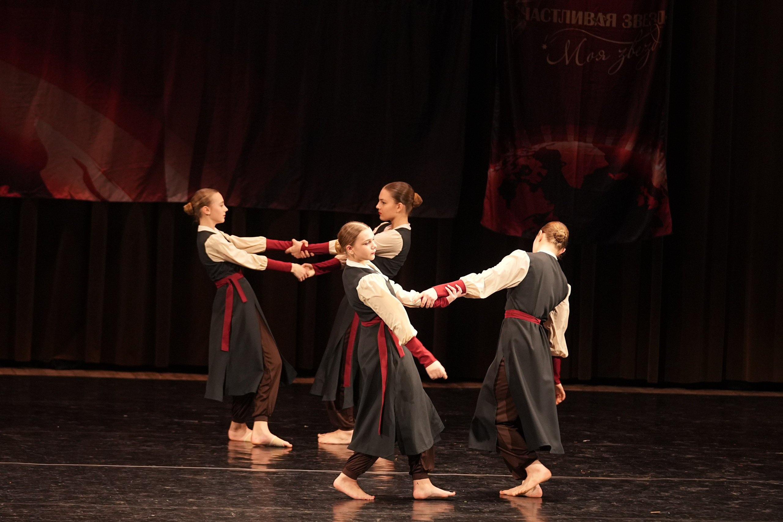 7 декабря, блок 3, г. Москва. Золотое яблочко