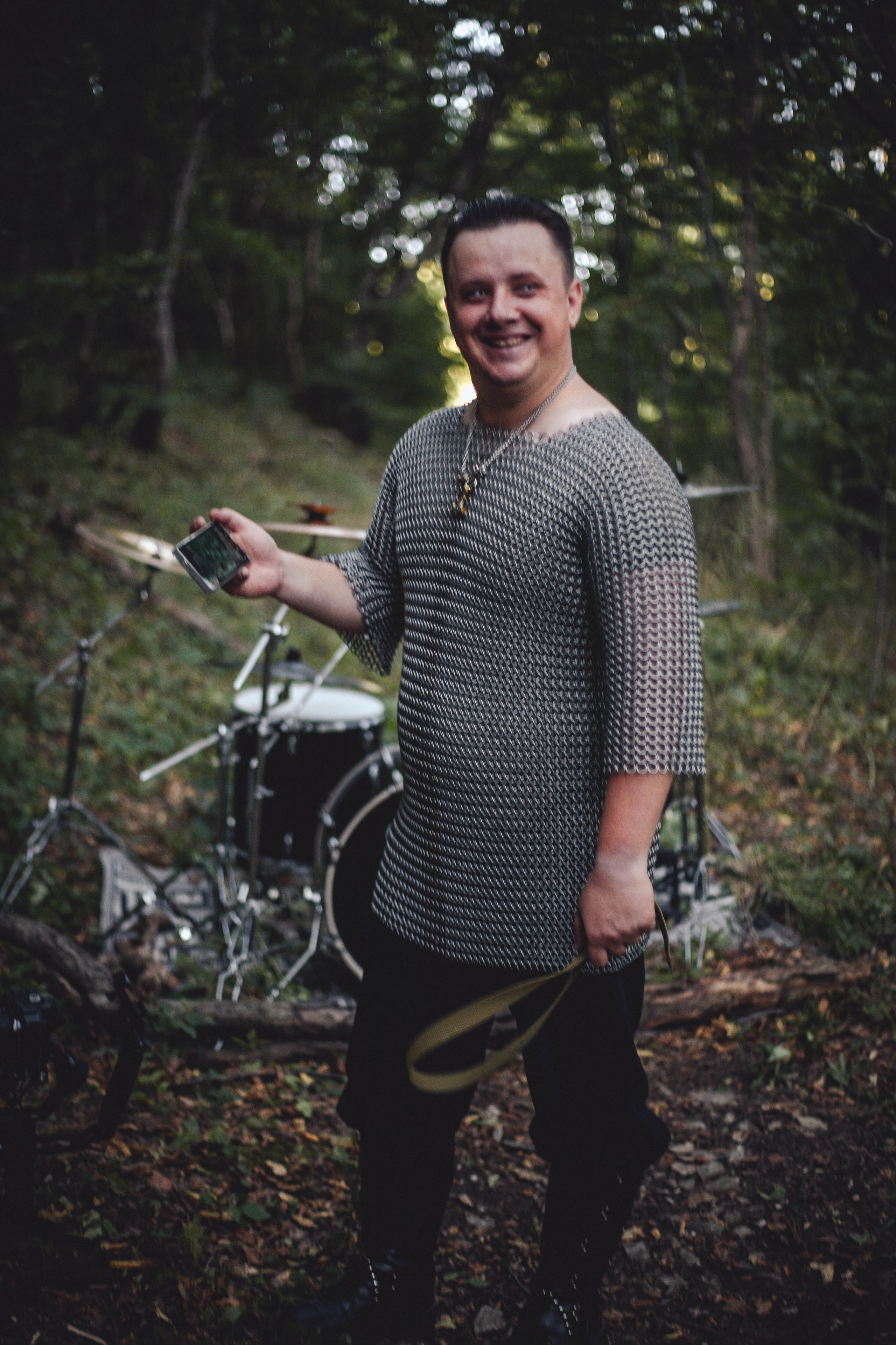 Клип. Уличный фотограф Города N