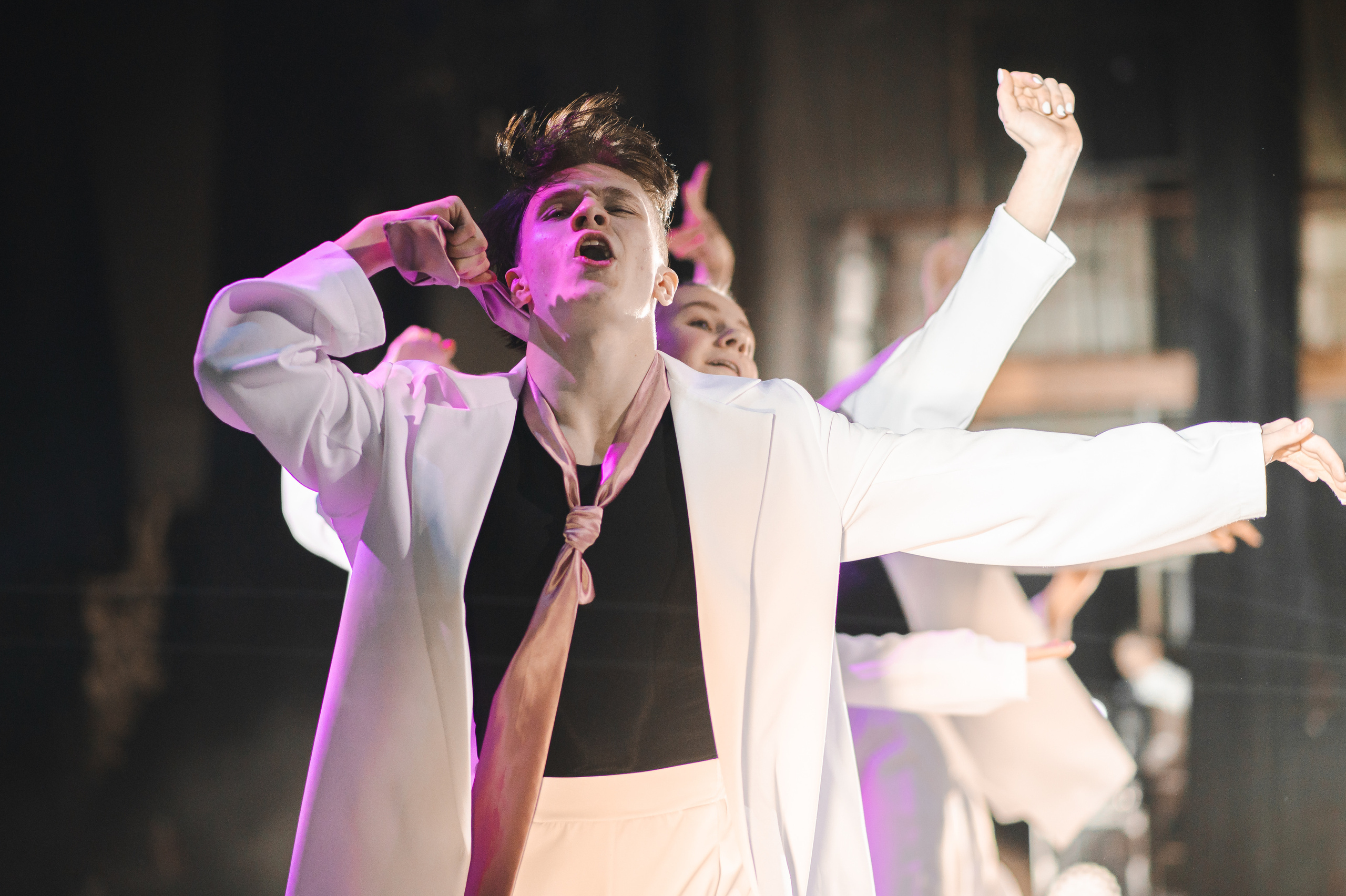 «ИДИ НА СВЕТ», ТХМ «Стиль». SASHA SKETCHER