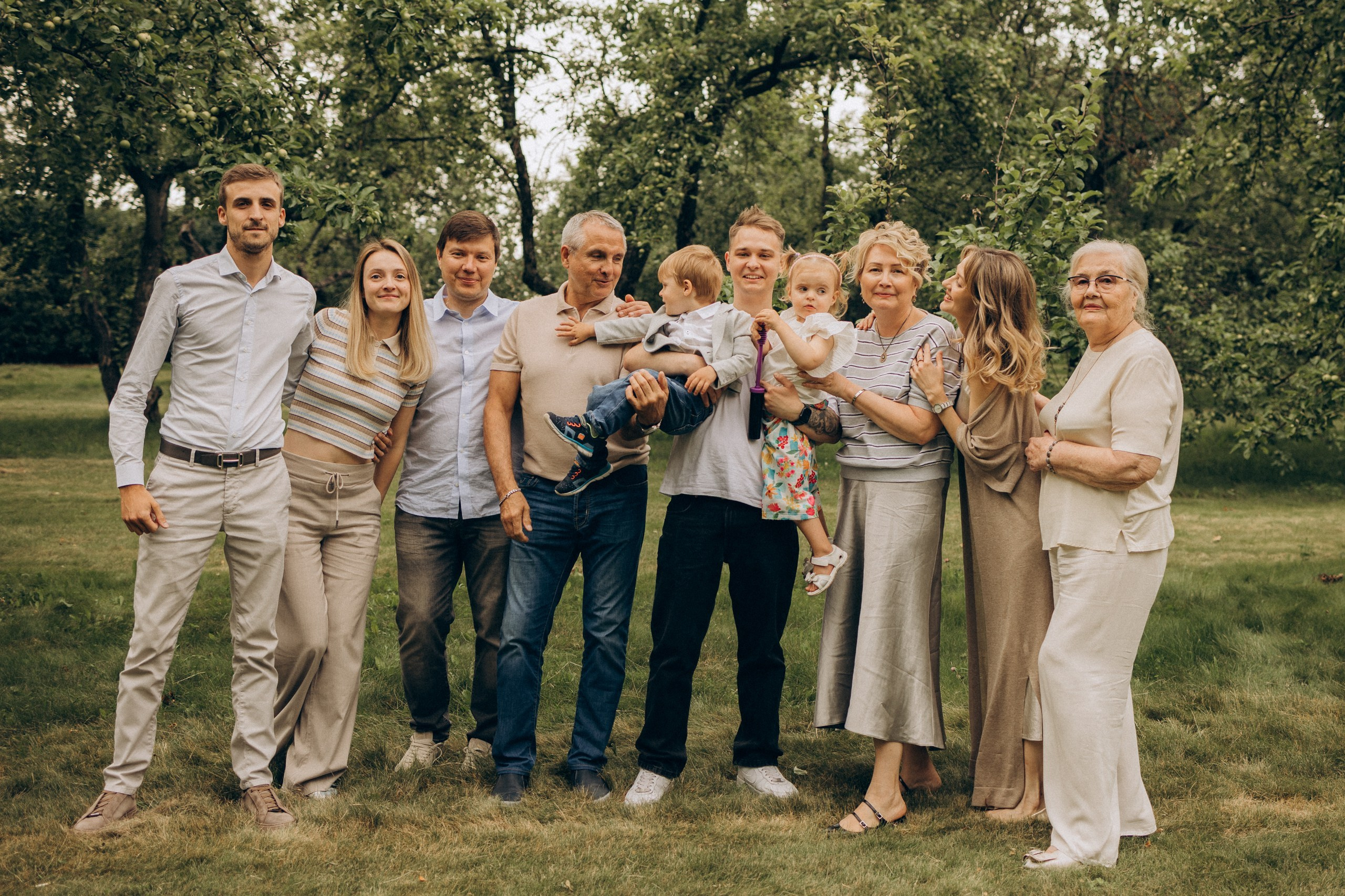 Семейная фотосессия, фотосессия поколения, фотосессия большой семьи, семейная фотосессия в парке, семейная фотосессия в Коломенском, Коломенское