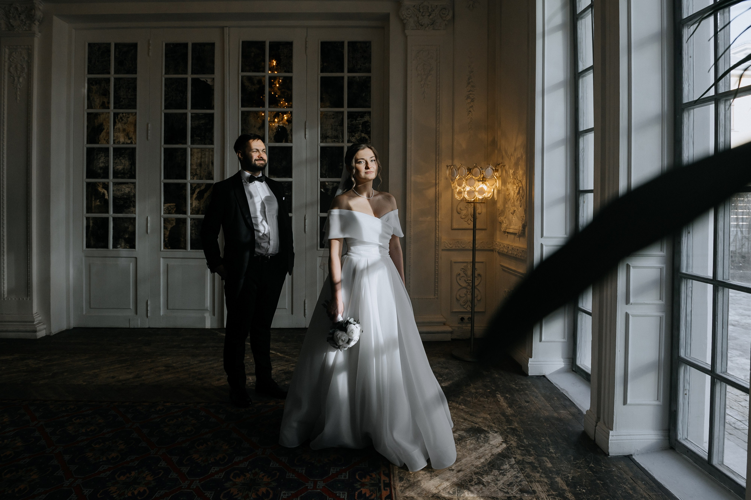 Регистрация брака и фотосессия в Особняке Royal. Свадебный фотограф Москва — Сергей и Татьяна