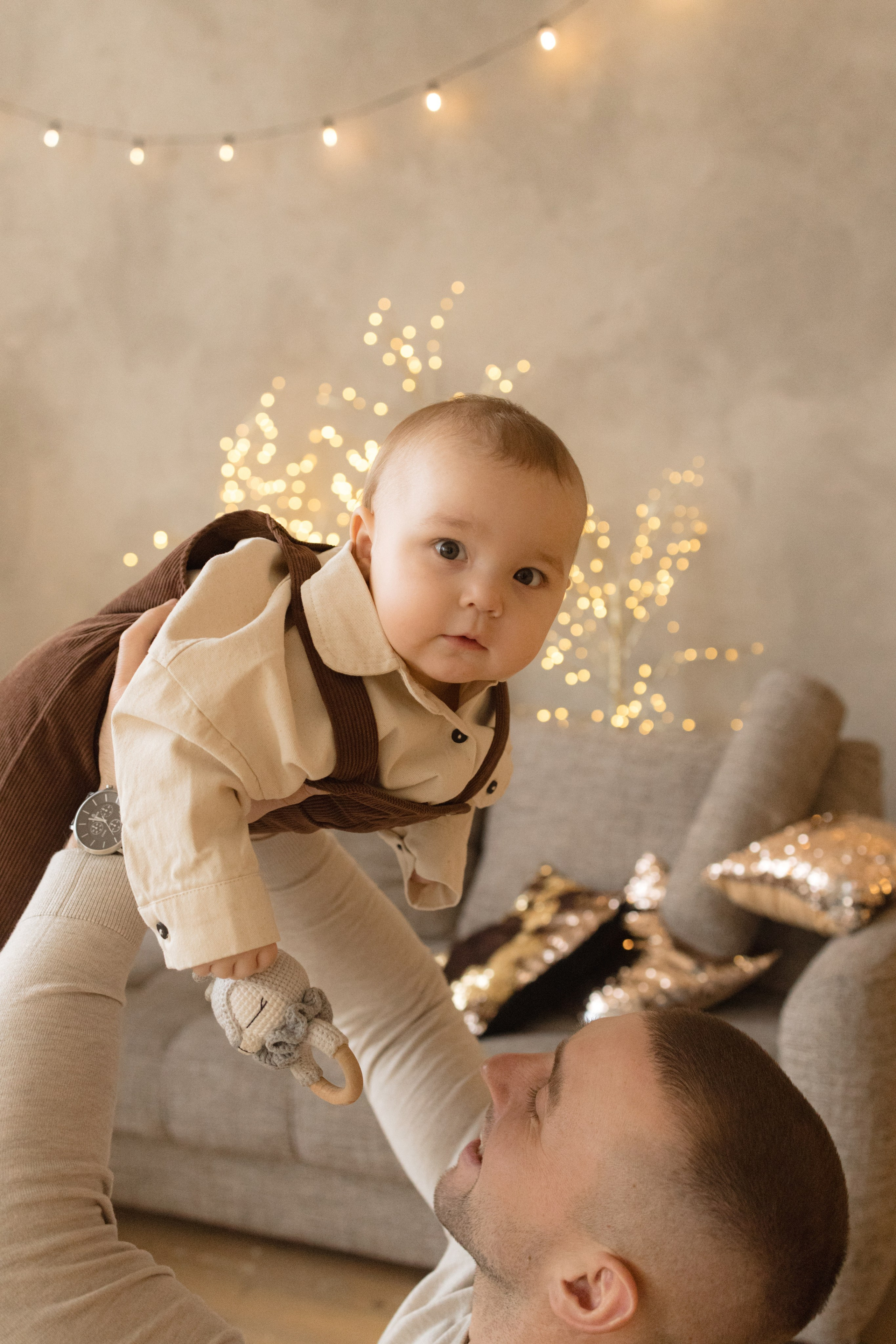 Новогодняя съемка в Мун (зал Семейный). Фотограф беременности и новорожденных в Красноярске Вета Ланская