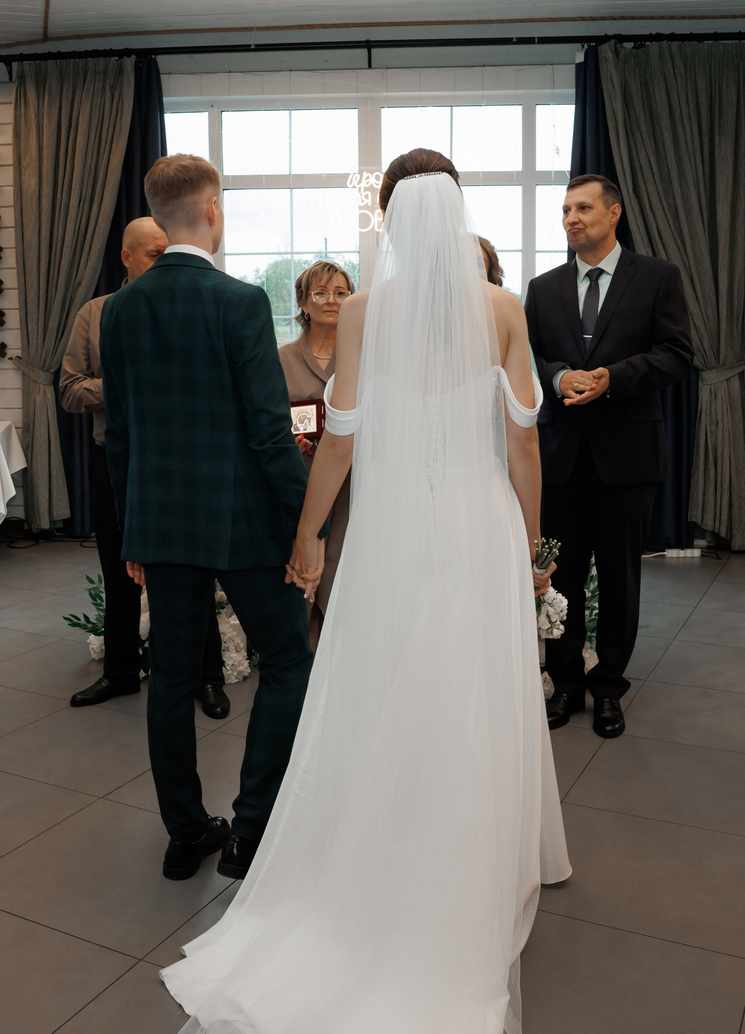 Регистрация в отеле Fish Point, ЗАГС Бутово, прогулка в Остафьево. Свадебный и репортажный фотограф (Москва, Королев и другие)