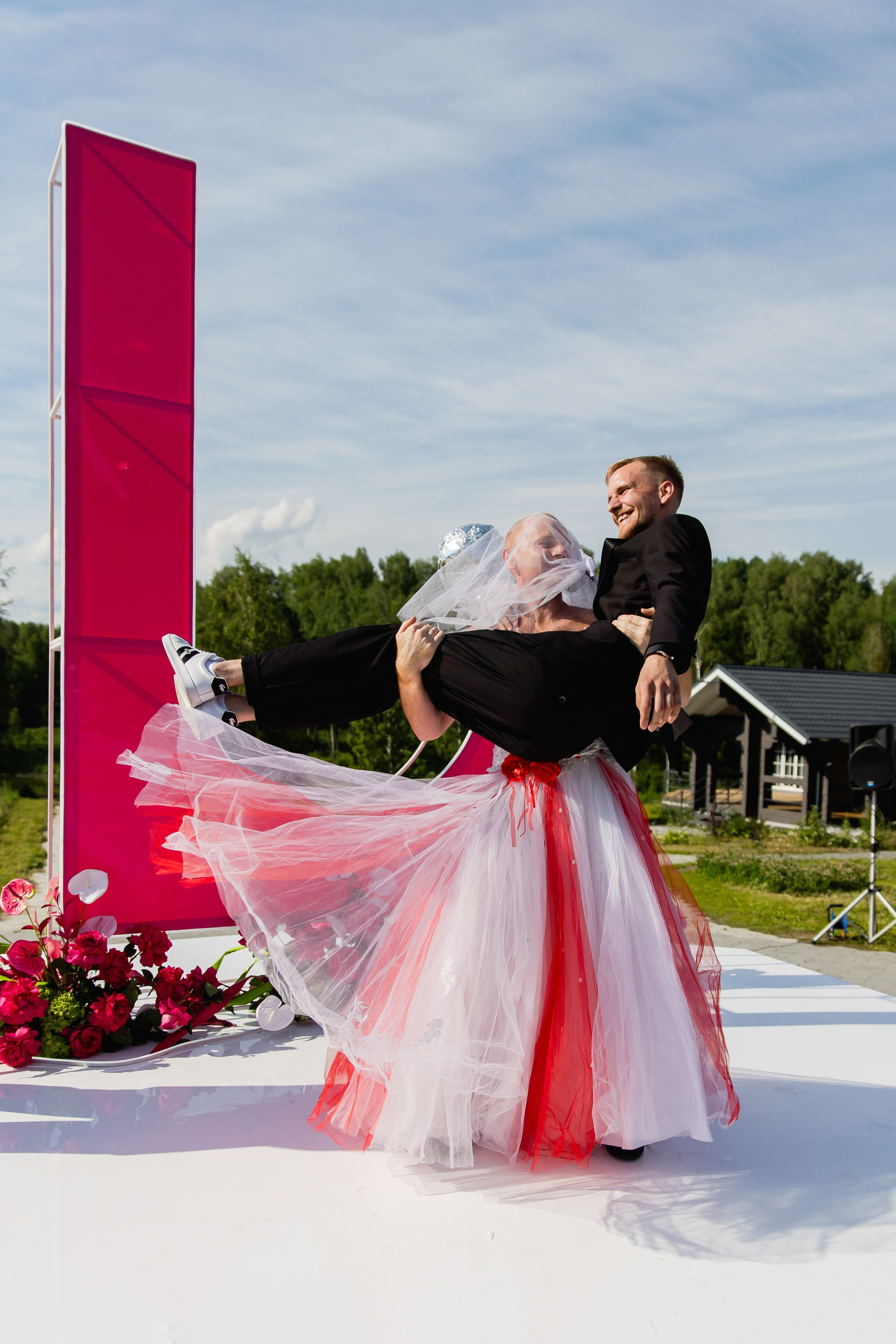 Малиновый фейерверк эмоций. Свадебный фотограф в Томске | Александр Овчаренко