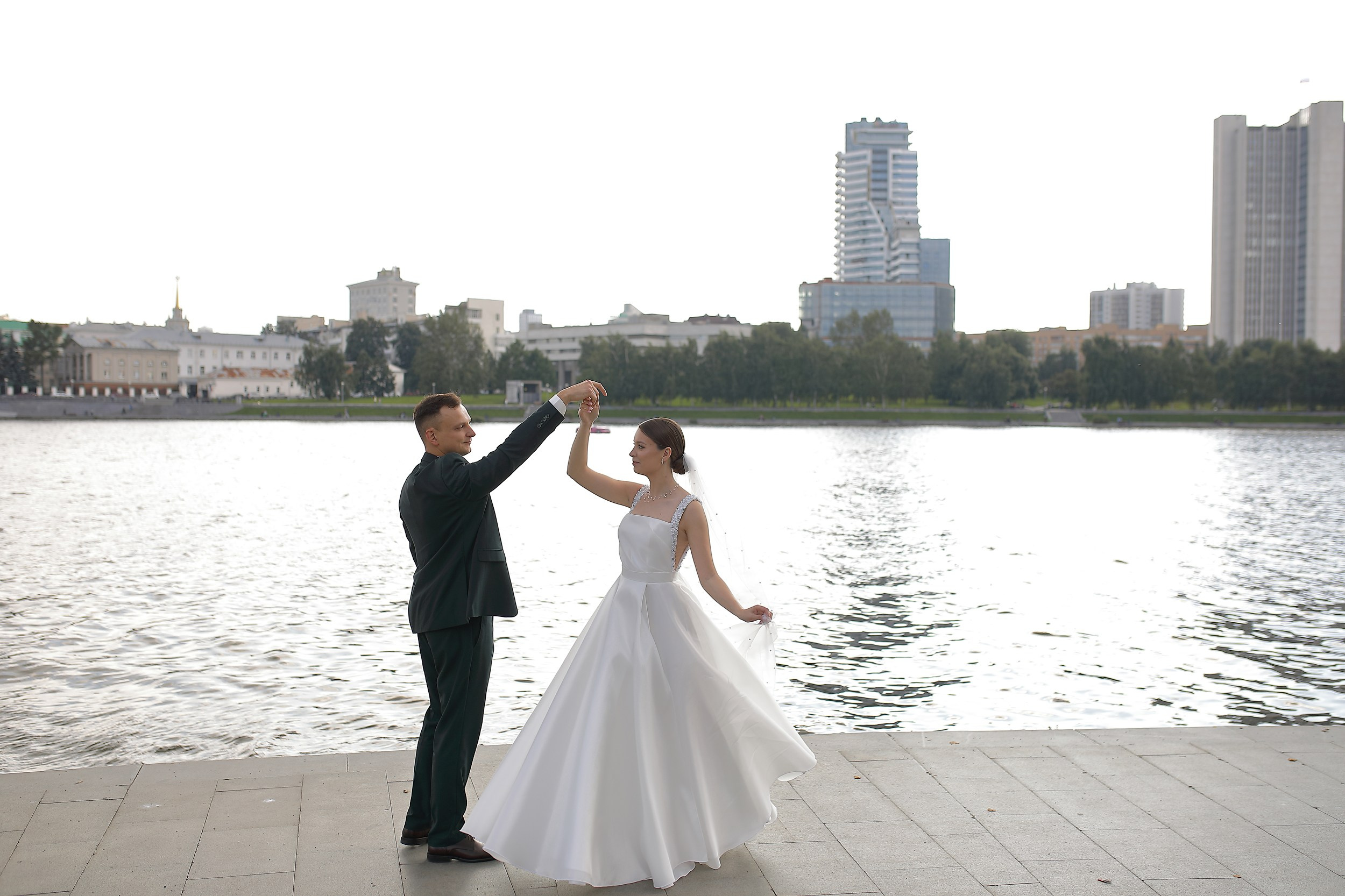 Владимир и Виктория. Свадебный и семейный фотограф и видеограф в Екатеринбурге Полянские Тимур и Анастасия