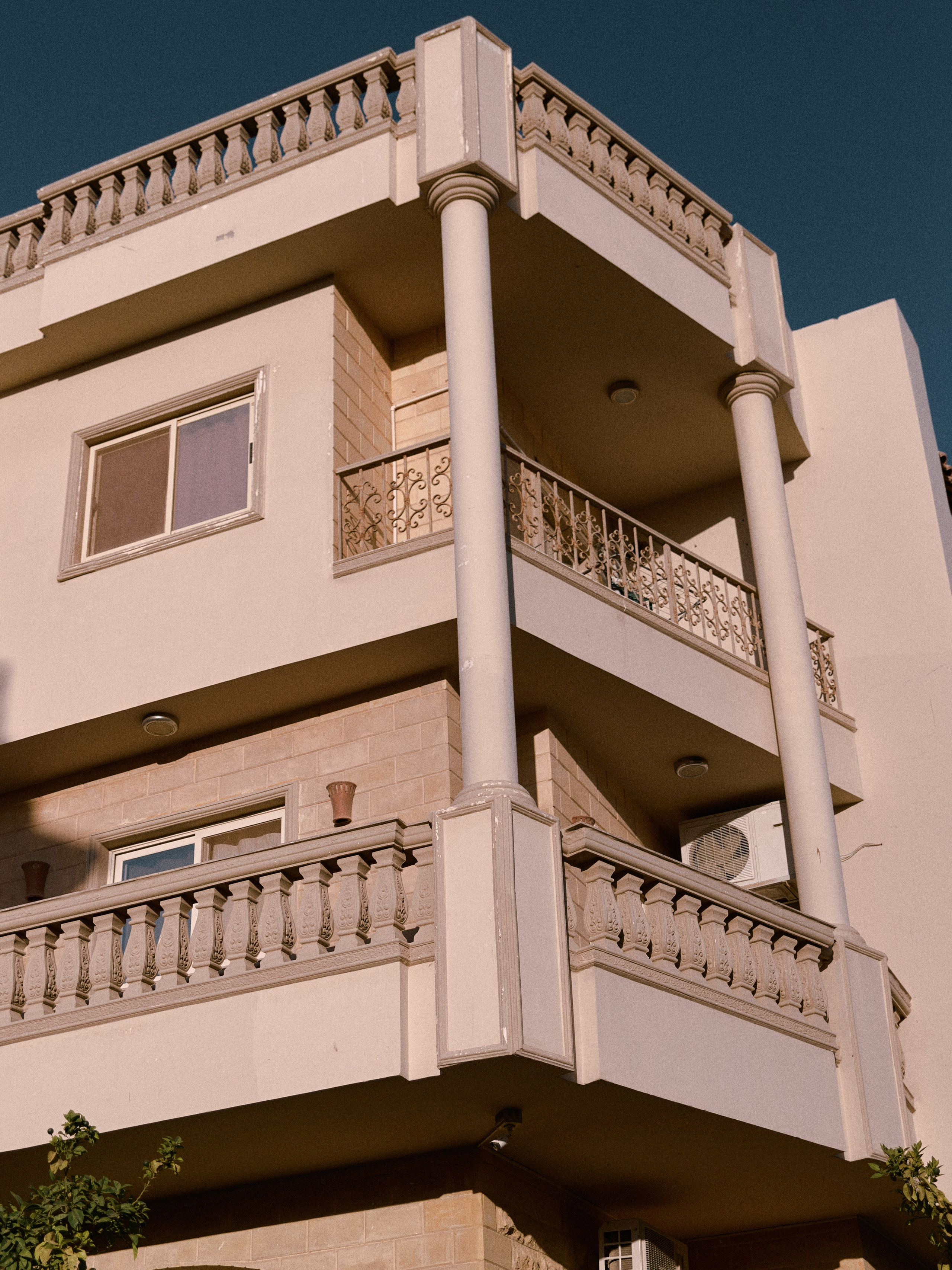 Архитектура. Jorgis Talè — photographer, kind person, teacher of arts and other mag