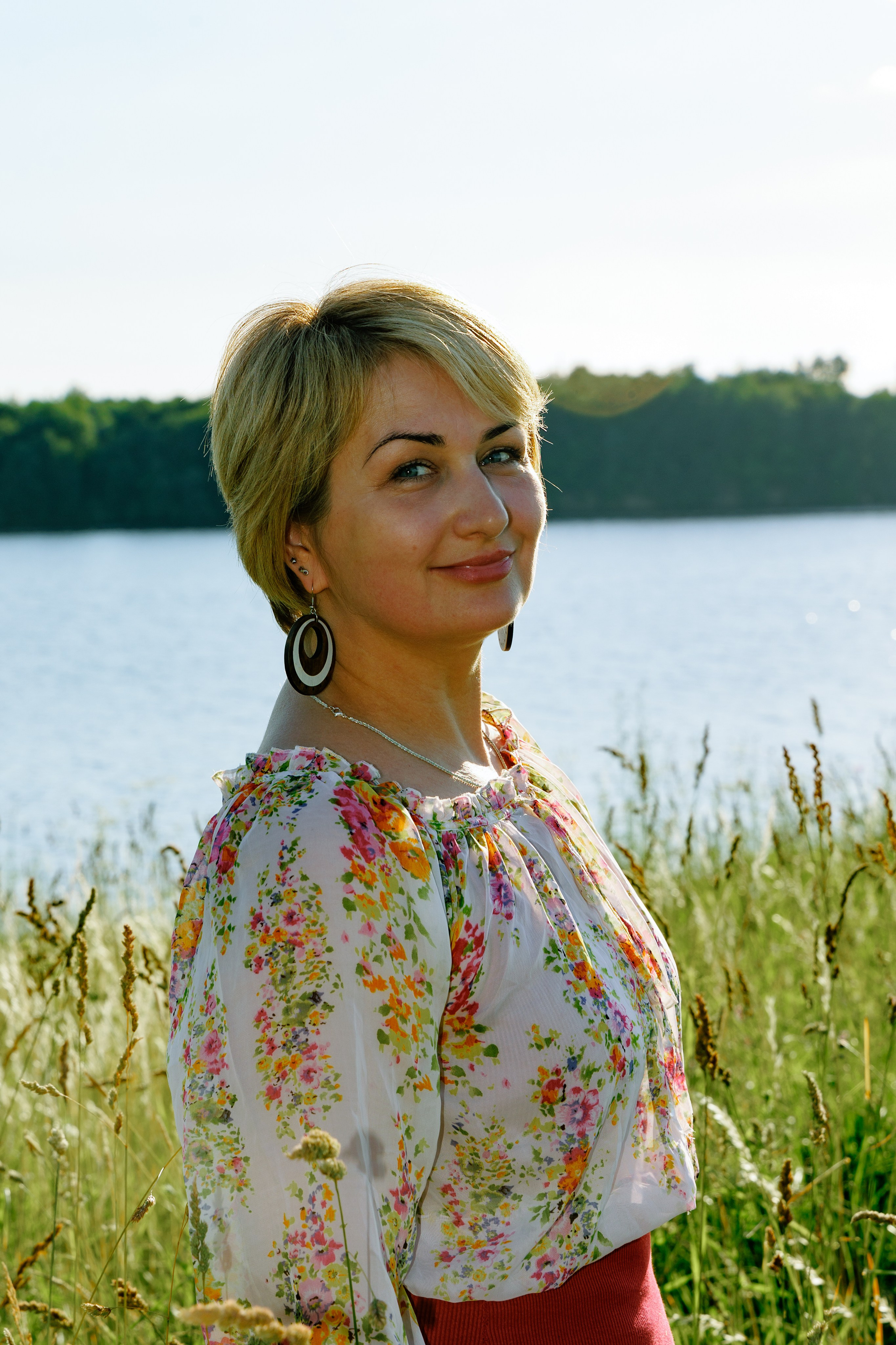 С Татьяной на прогулке. Свадебный и семейный фотограф в г. Волхов Алексей Кочерыжкин