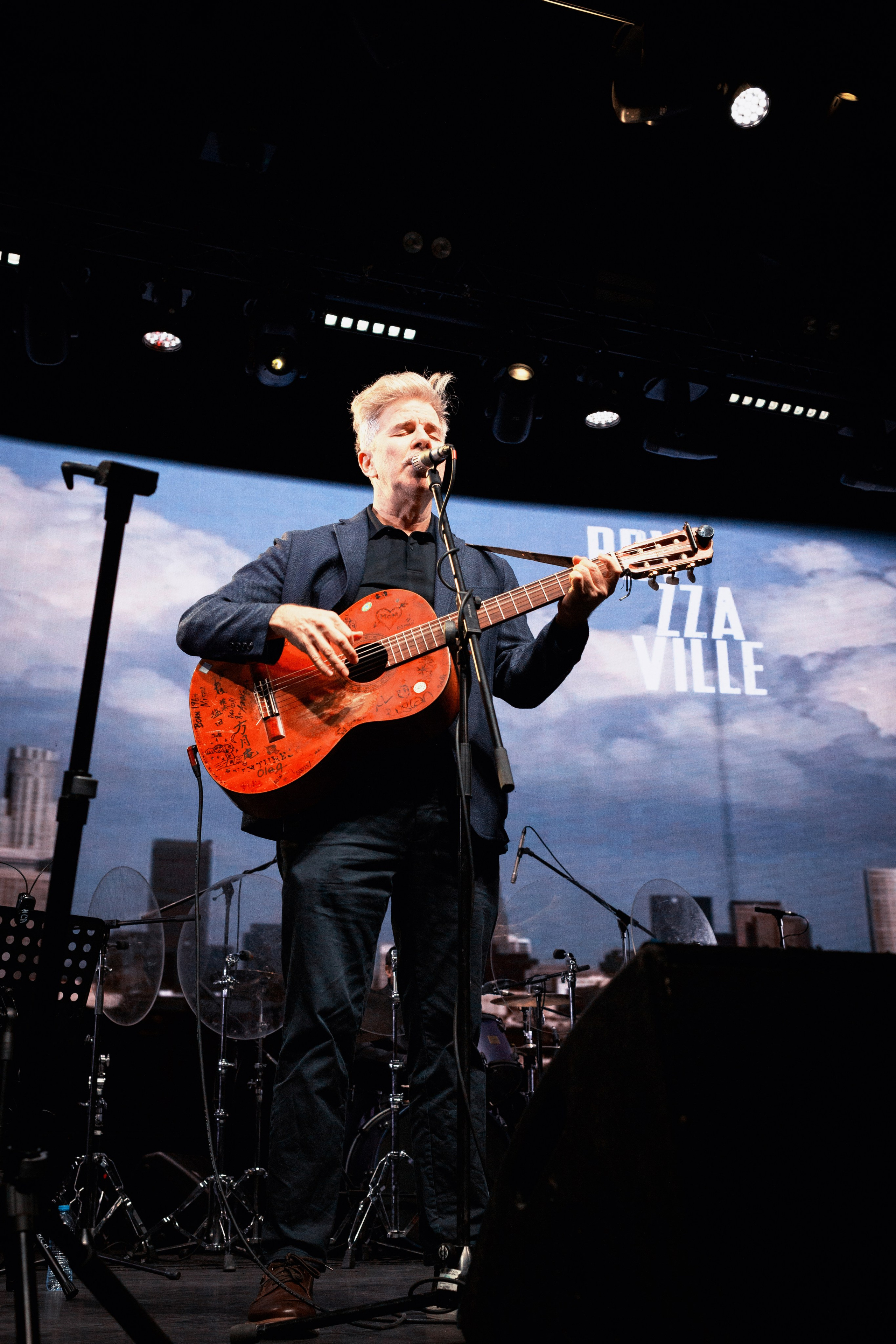 концертный фотограф в Санкт-Петербурге, фоторепортаж с концерта группы Brazzaville в клубе Аврора (Aurora Concert Hall) март 2026