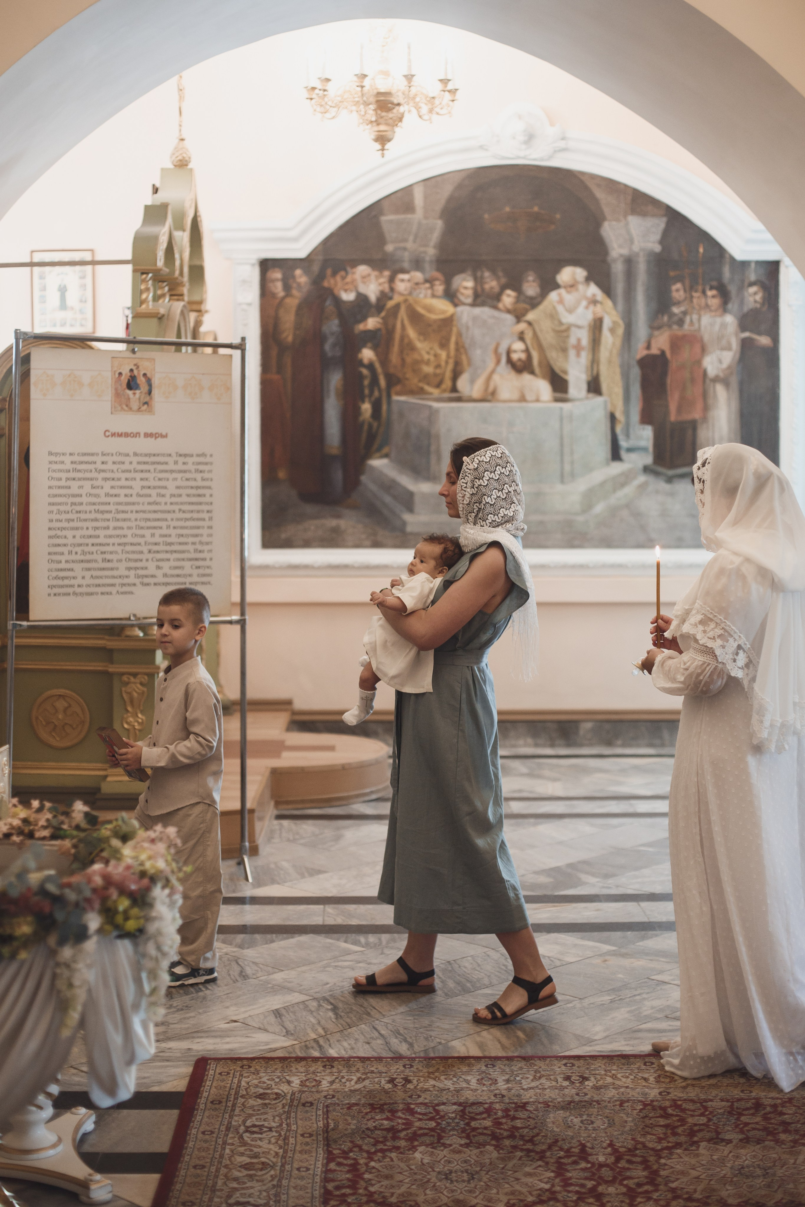 Фотосъёмка таинства крещения в Белгороде. Свадебный и контент фотограф в Белгороде Ярослав Гаврилейченко