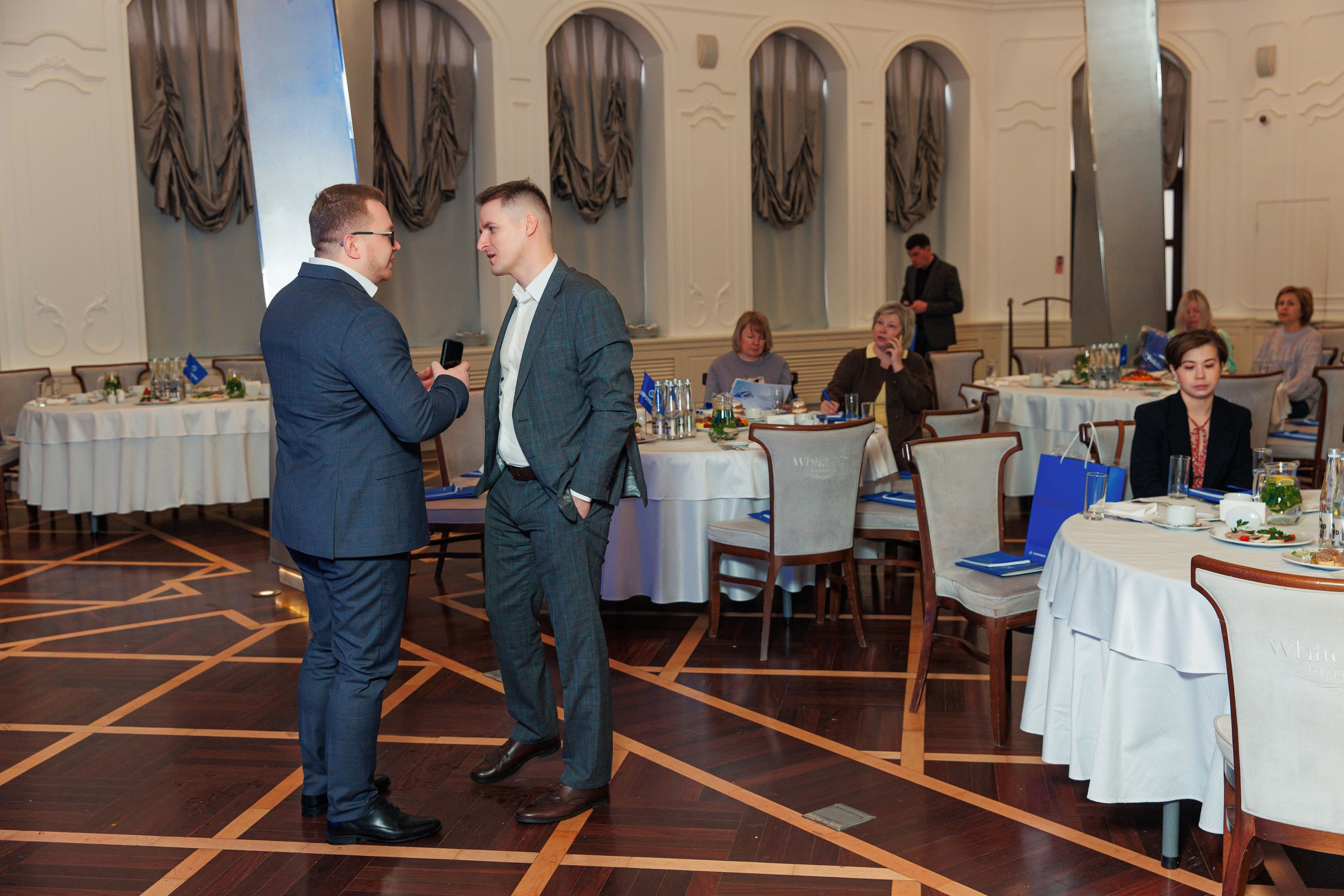 Бизнес-завтрак от Газпромбанка. Репортажный и свадебный фотограф в Уфе Павел Кожевников