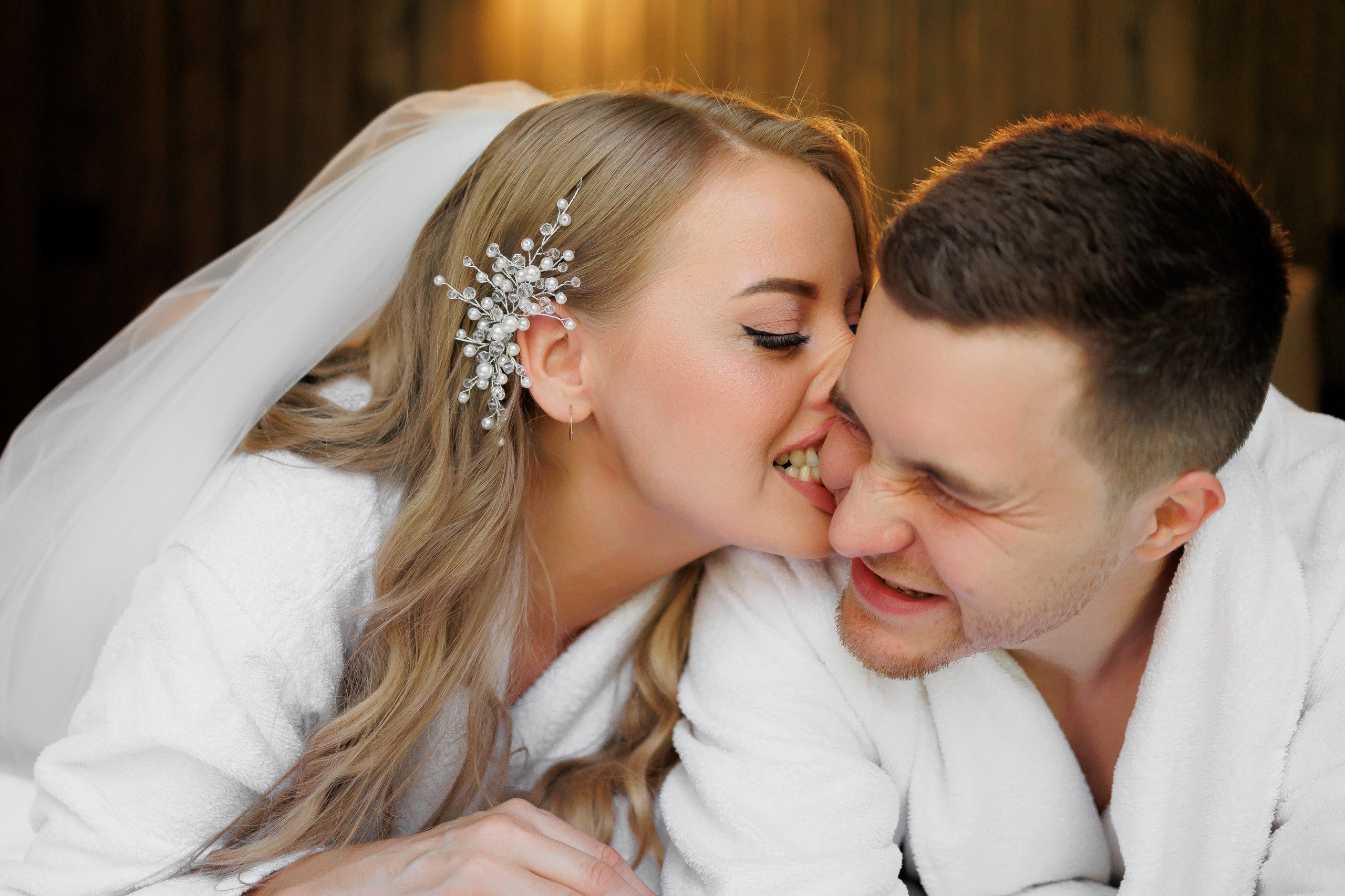 Ловите каждый момент счастья: свадебный фотограф, который понимает язык любви.