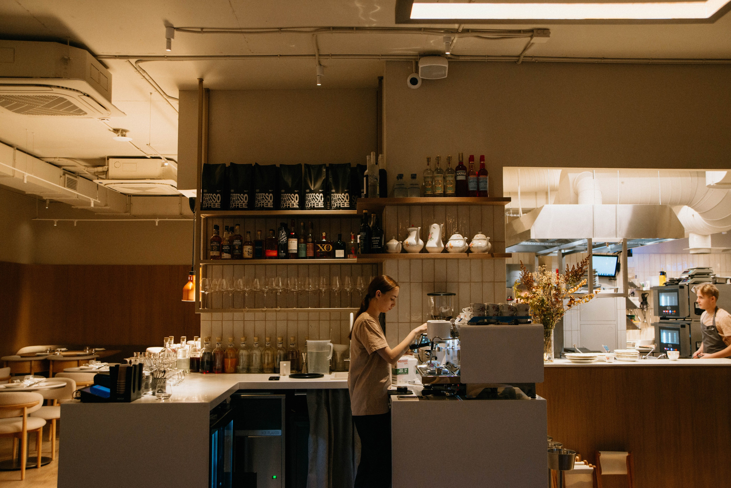 Контентная фотосессия для ресторана La Volte. Ксения Glossa. Портретный и репортажный фотограф в Самаре