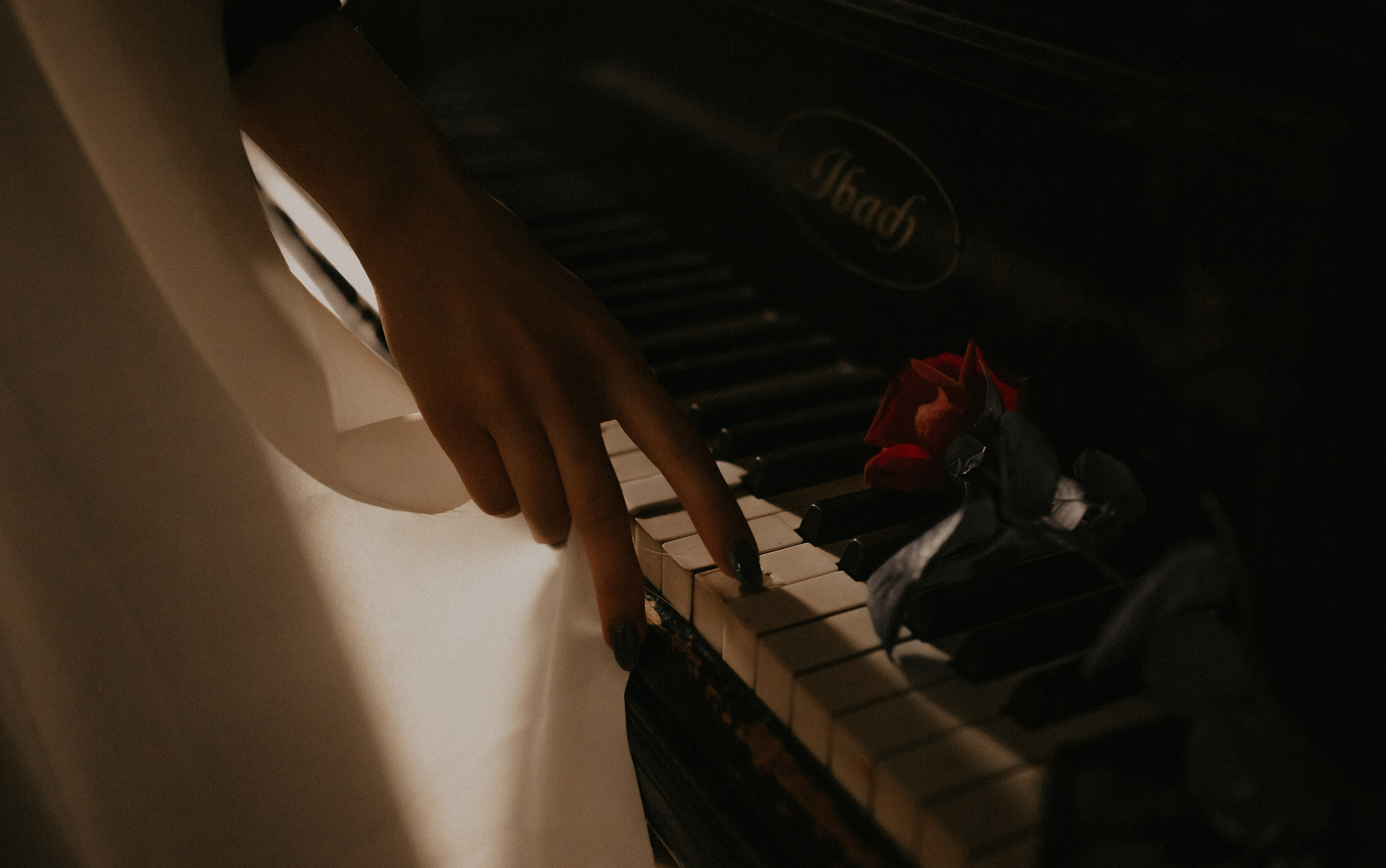 «К себе с любовью». Твой проводник в мир ушедших эпох, романтики и женственности