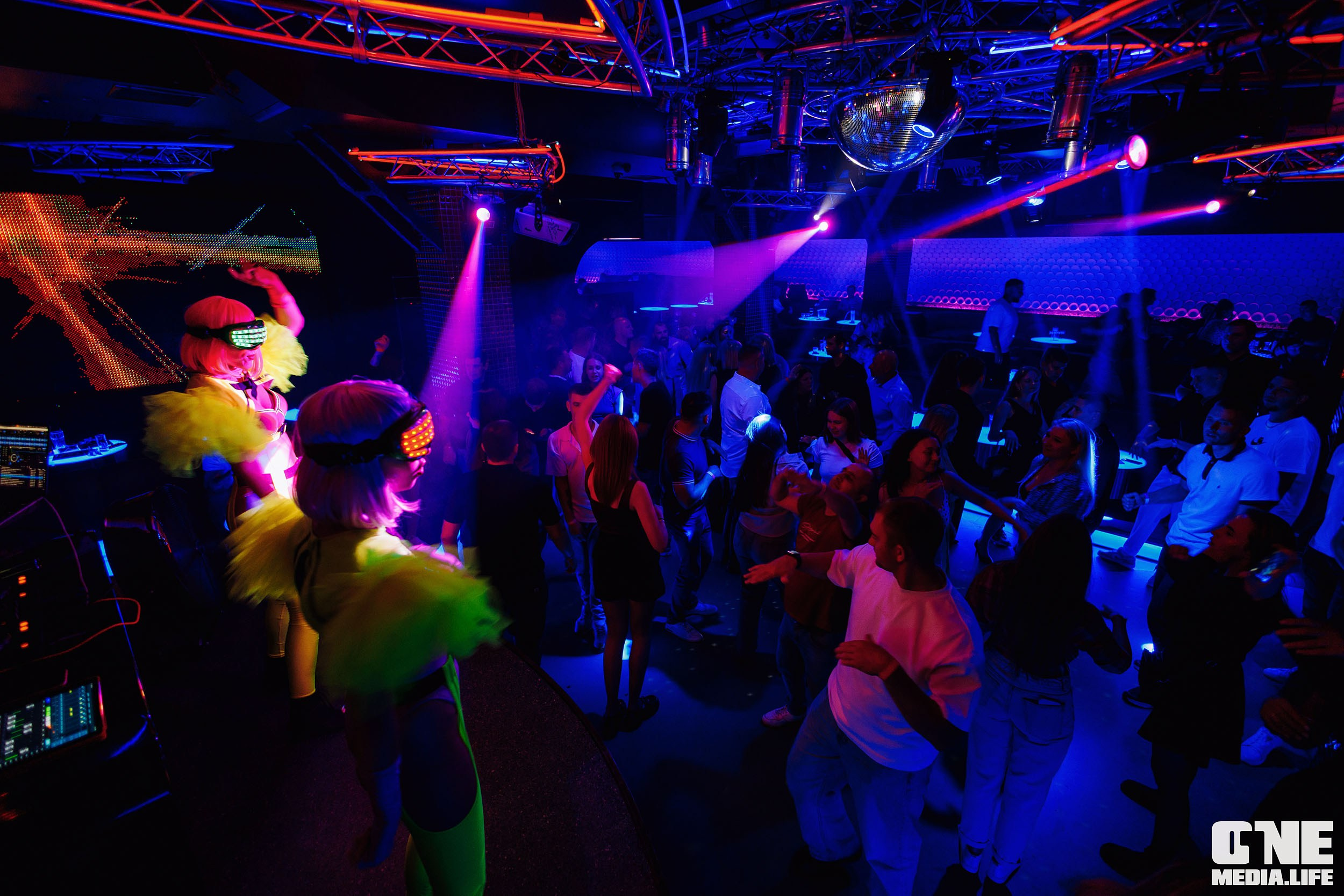 Фоторепортаж из РК Планета. One Media Life: фоторепортажи, фотоотчеты с мероприятий и заведений