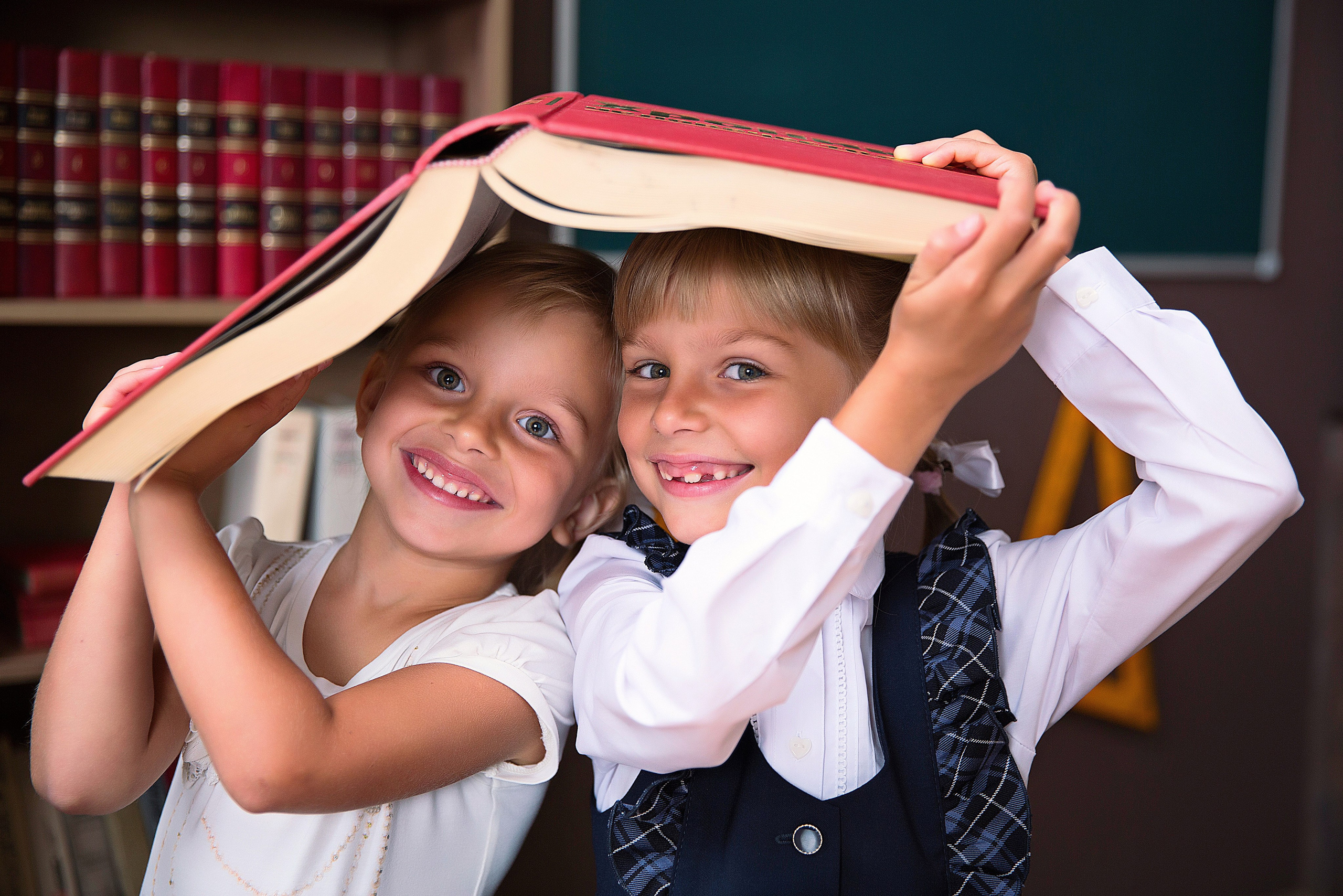 Индивидуальные фотосессии школьников. Детский школьный фотограф в Кемерово Зиновьева Екатерина