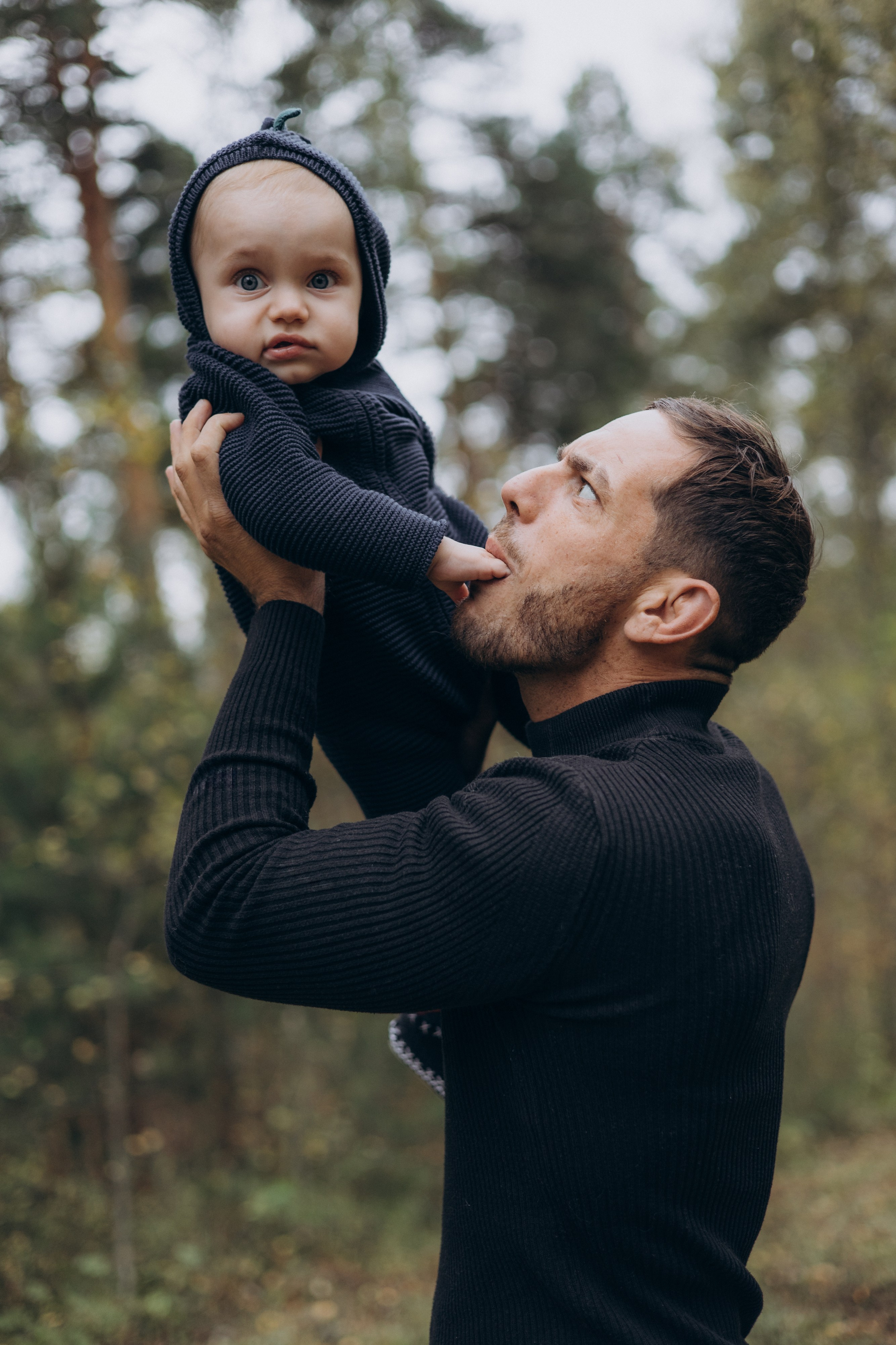 Семейная фотосессия в Кинешме в парке. Артем Розанов фотограф в Иванове фотограф в Кинешме