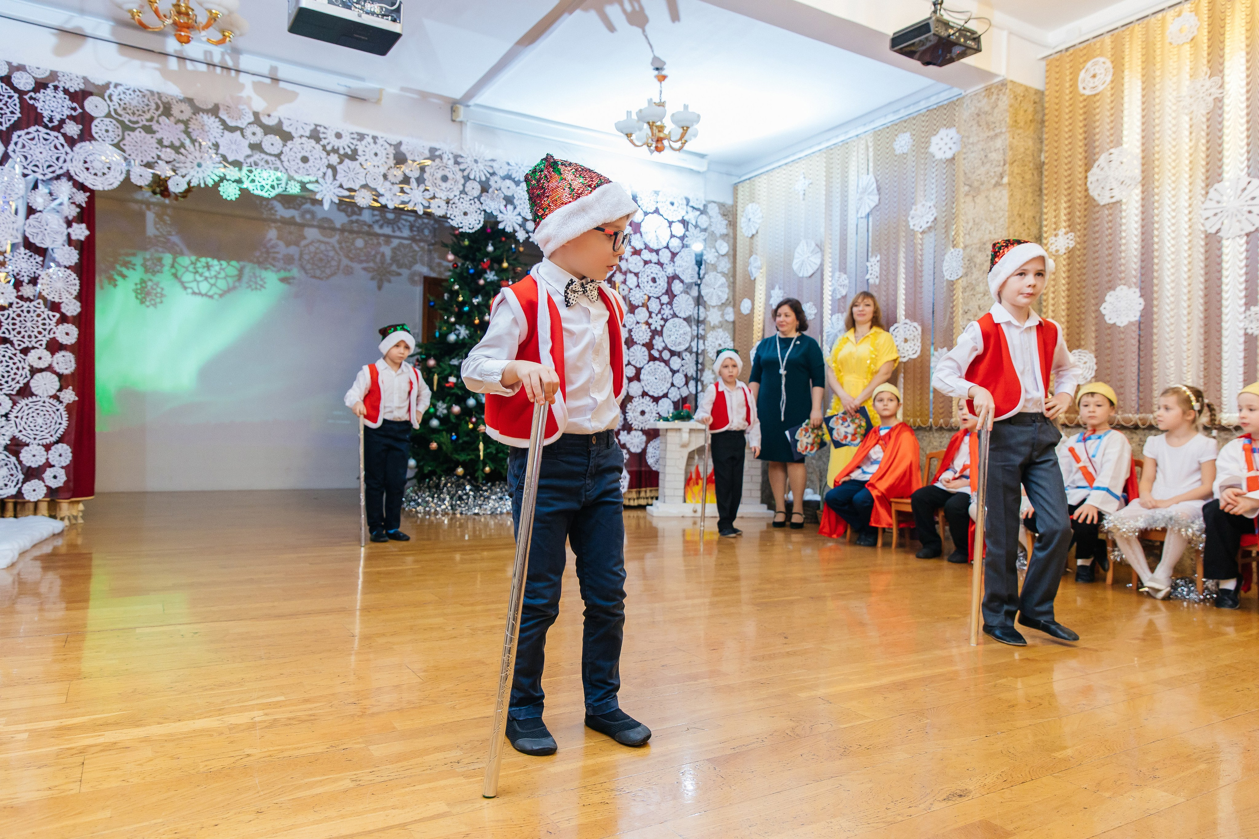 Детский сад № 93 — Утренник (20.12.2024). Свадебный и семейный фотограф Крамар Наталья