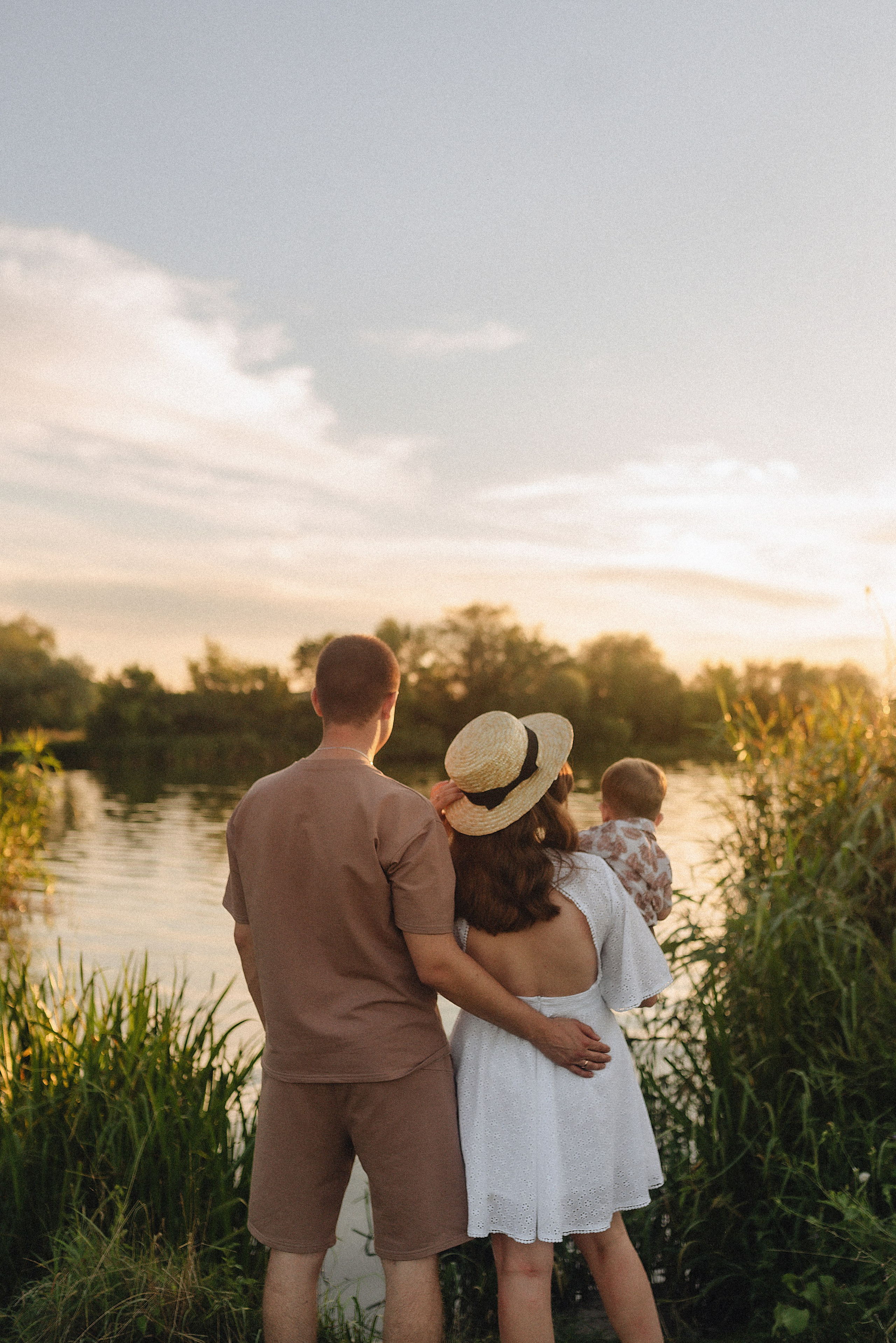Светлана, Сергей и Женя | Семейная съемка на закате. Фотограф Карина Шмулёва. Воронеж и область