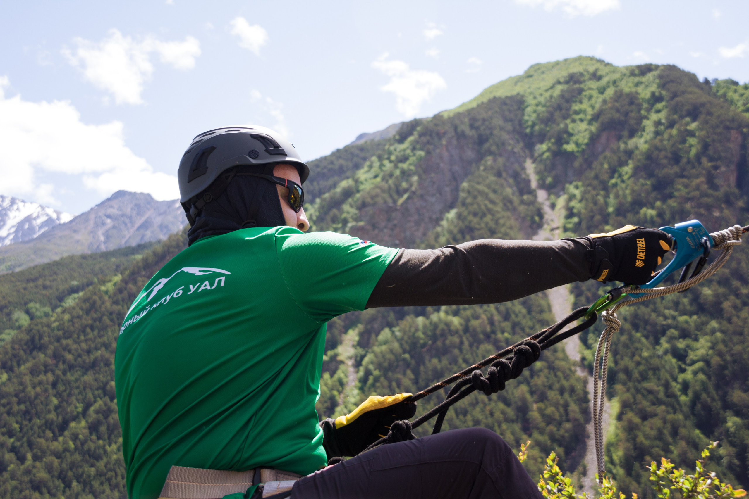 Тренировка на скалах в альплагере (Пример съемки). Фотограф Котий Даниил