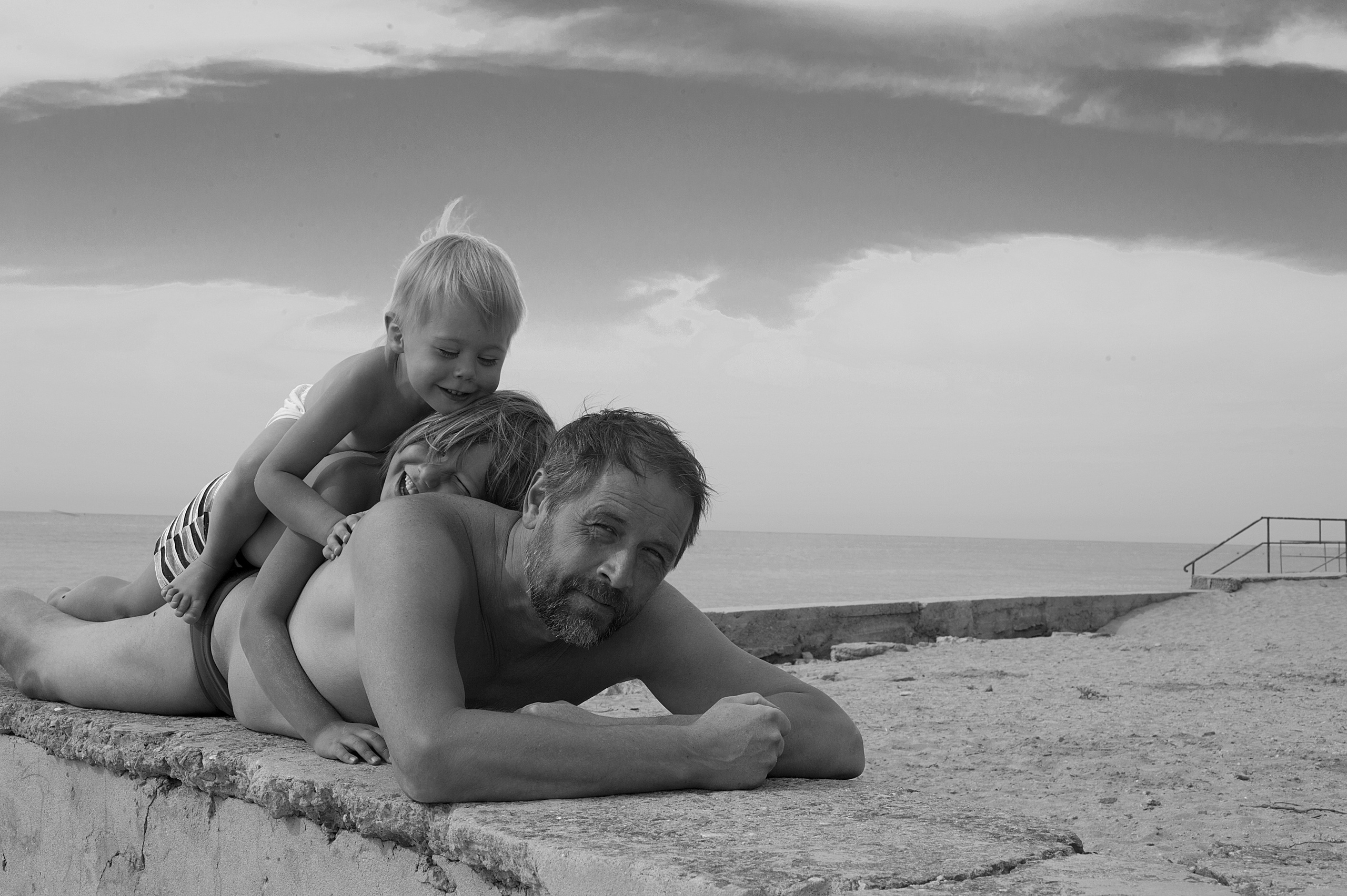 Семейная фотосьемка. Фотограф Милена ЯновскаяМеня зовут Милена Яновская. Я фотограф и автор арт-фототерапевтических проектов