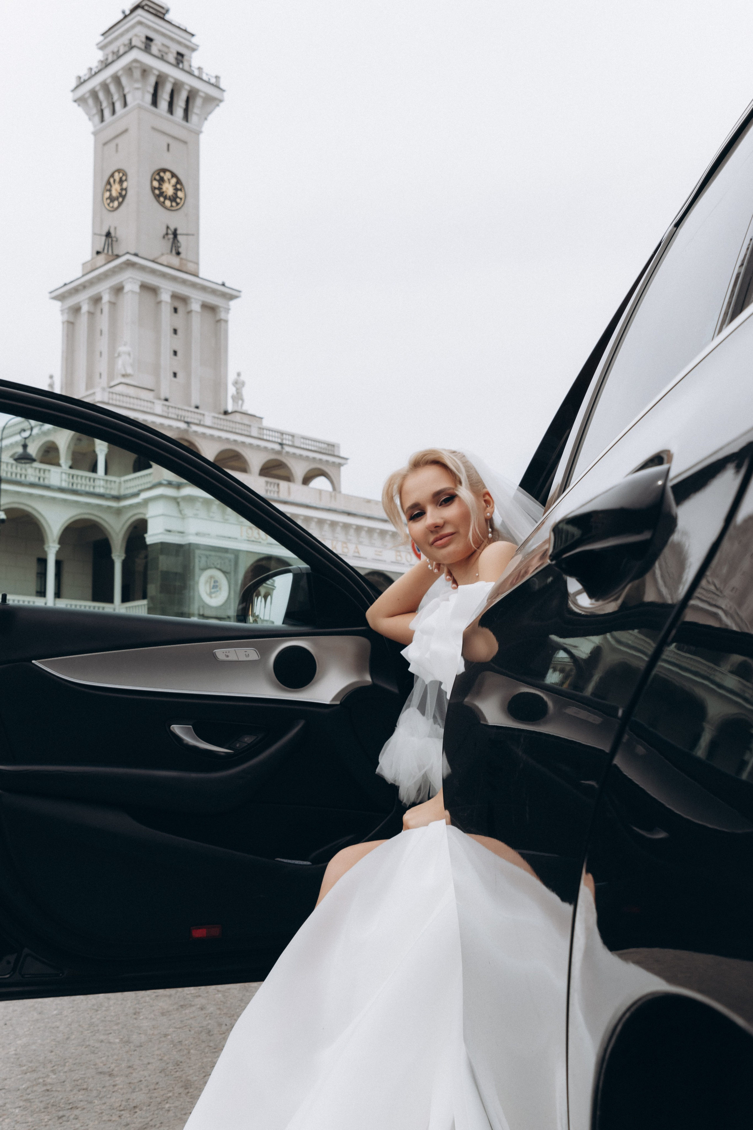 Роспись и прогулка Ильи и Дарьи. Ваш фотограф в Одинцовском районе и Москве