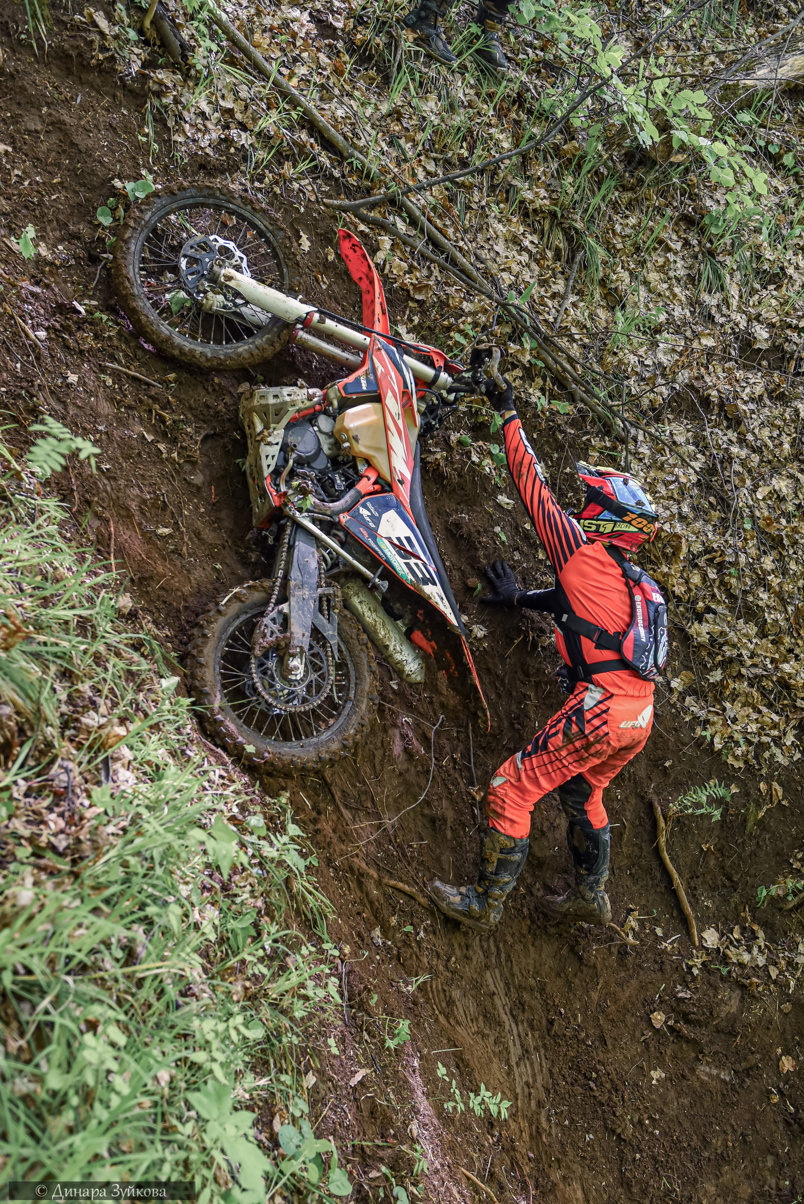 На местности. Каменки. Этап II. Мотофотограф в Нижнем Новгороде Динара Зуйкова