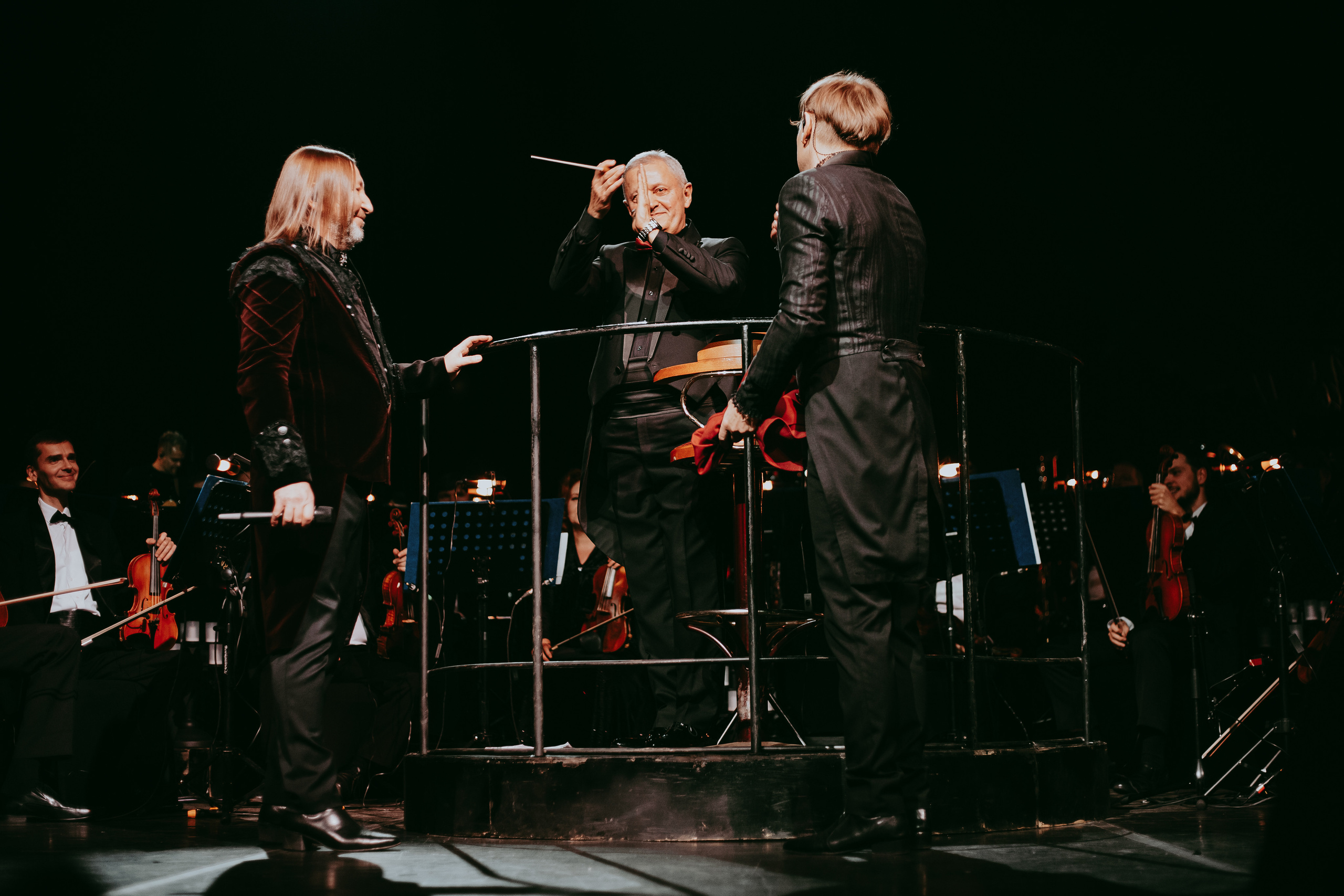 Би-2 с симфоническим оркестром, Crocus City Hall. Фотограф Ольга Махалова — Санкт-Петербург, Москва, Нижний Новгород