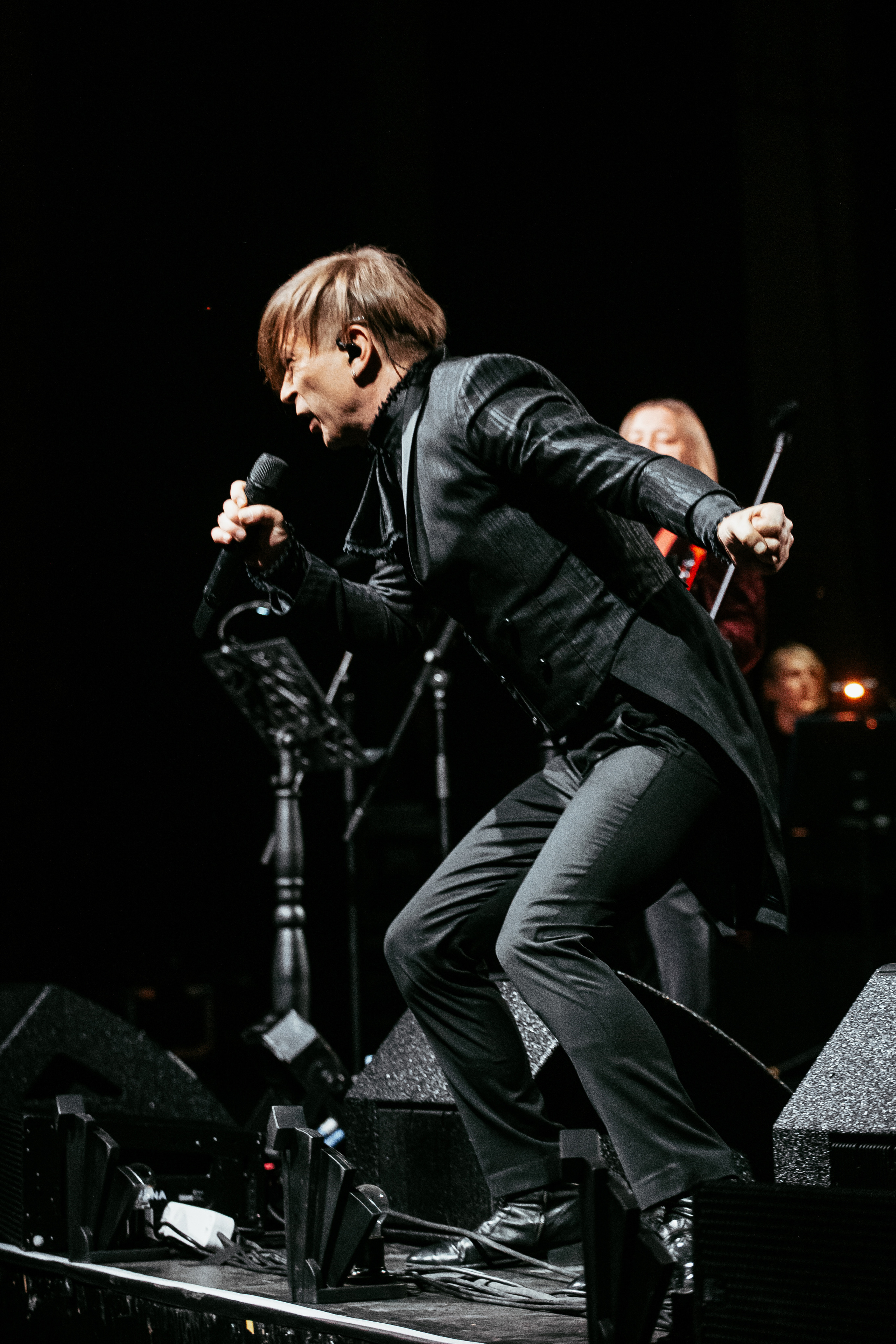 Би-2 с симфоническим оркестром, Crocus City Hall. Фотограф Ольга Махалова — Санкт-Петербург, Москва, Нижний Новгород