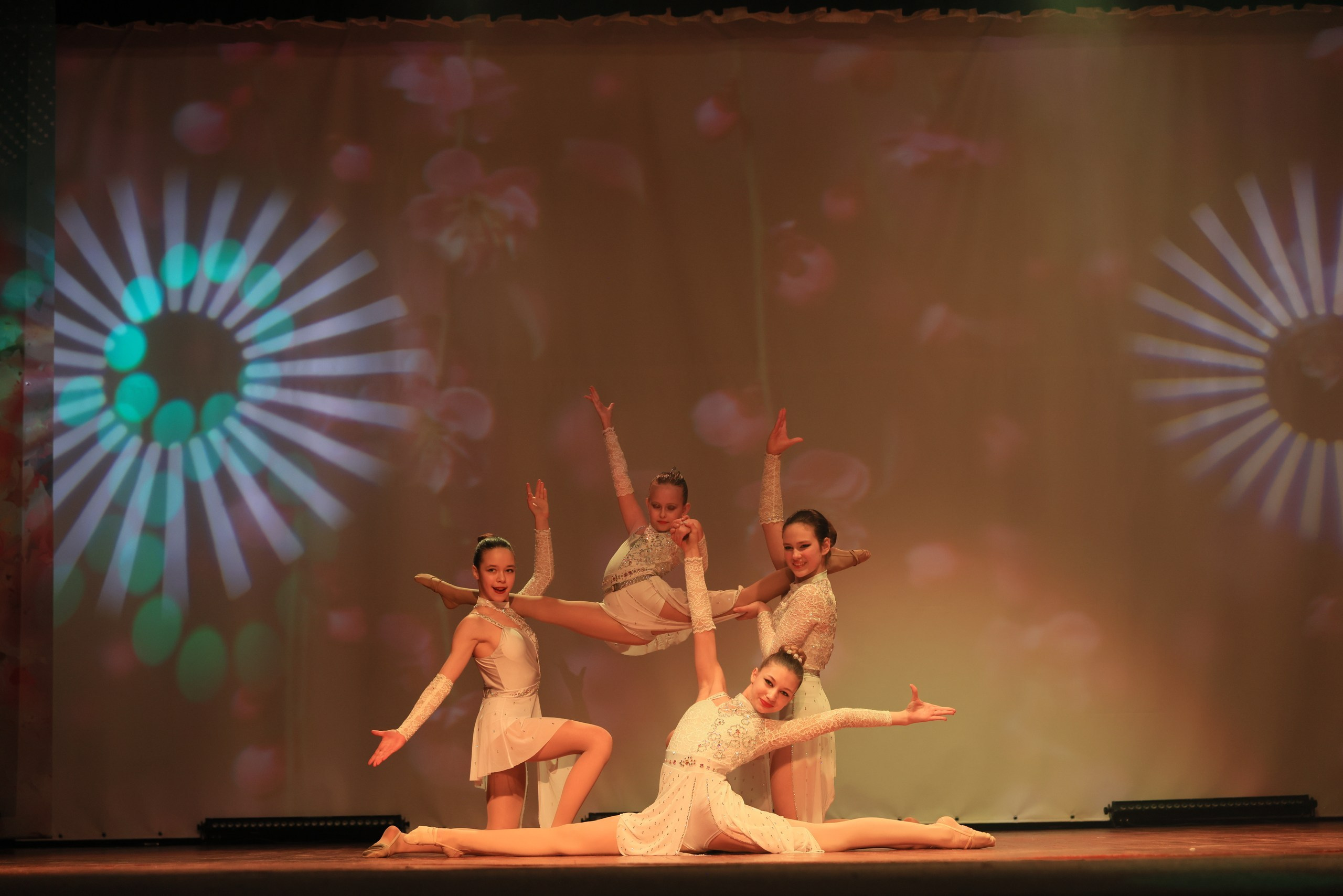 Концерт к 8 Марта в ДК «Металлург» г. Тула. Фотограф в Туле Крупский АнДРей. Фотостудия «КАДР71» в Туле