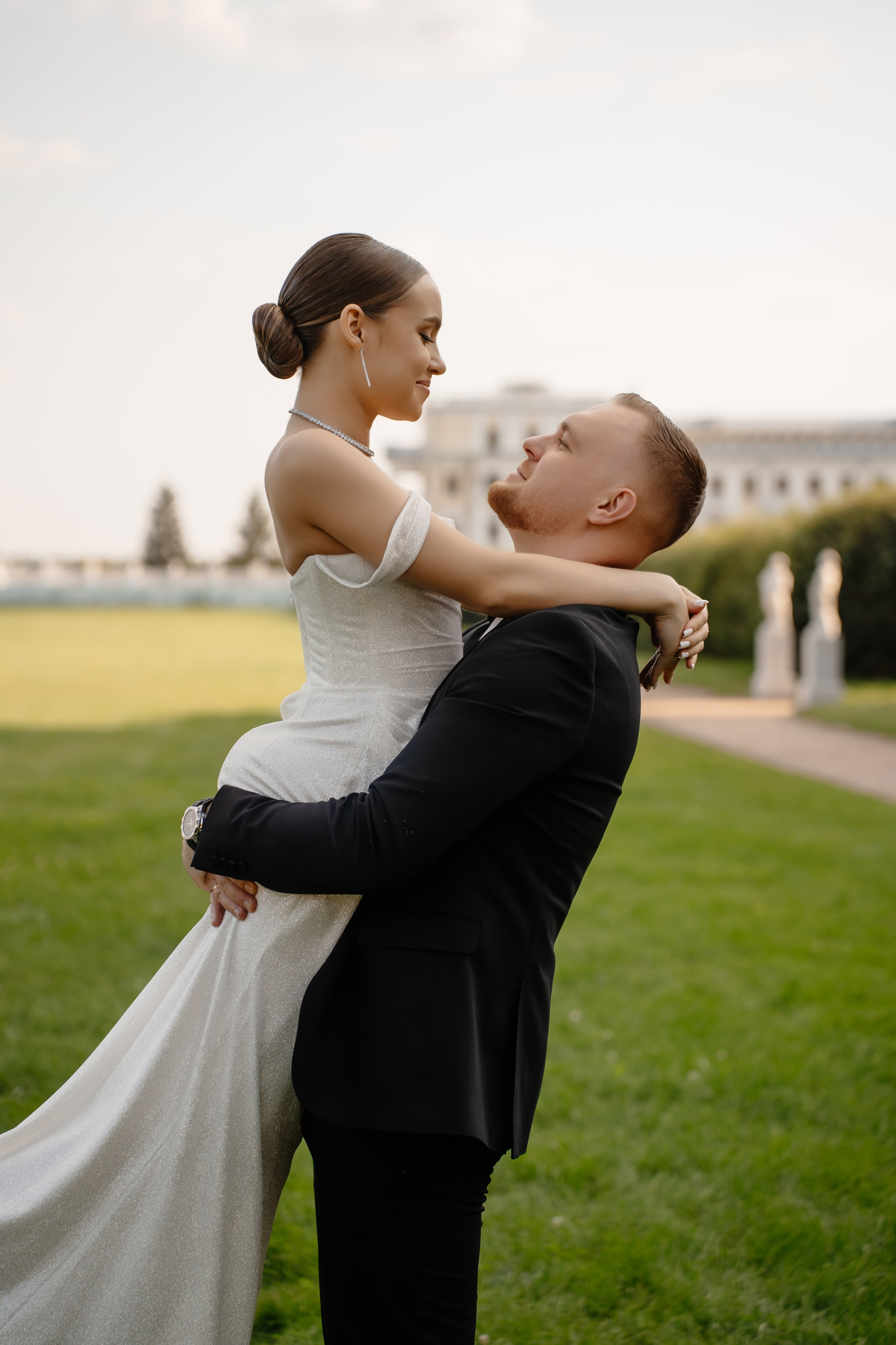 Свадебная фотосессия в парке Архангельское. Свадебный и семейный фотограф в Москве Светлана Зоткина