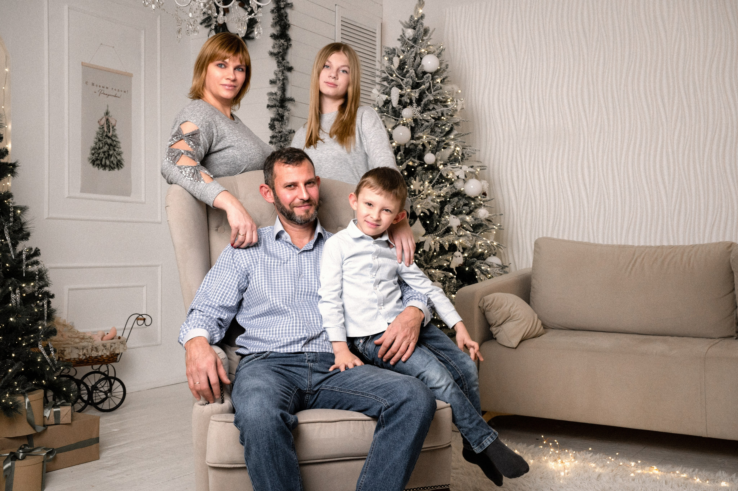 Фотосессия в студии во Владимире для семьи