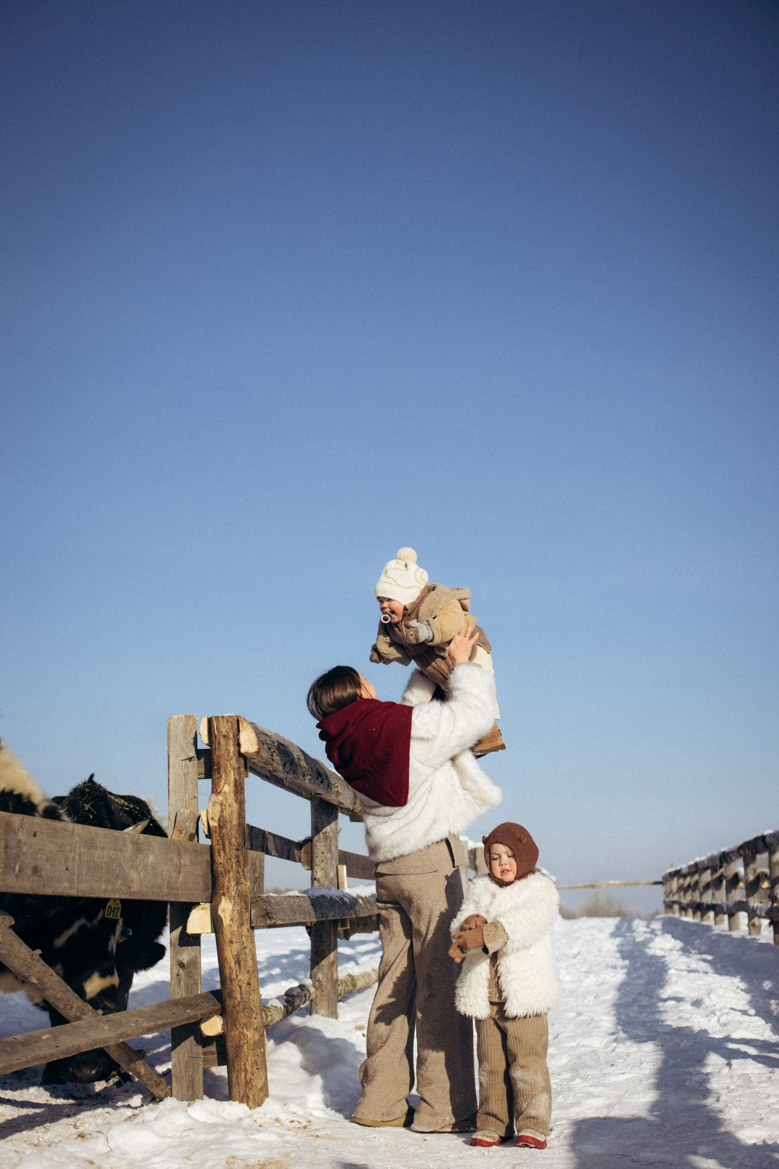 Настя с Сашей и Полей на ферме. Klerout Photographer