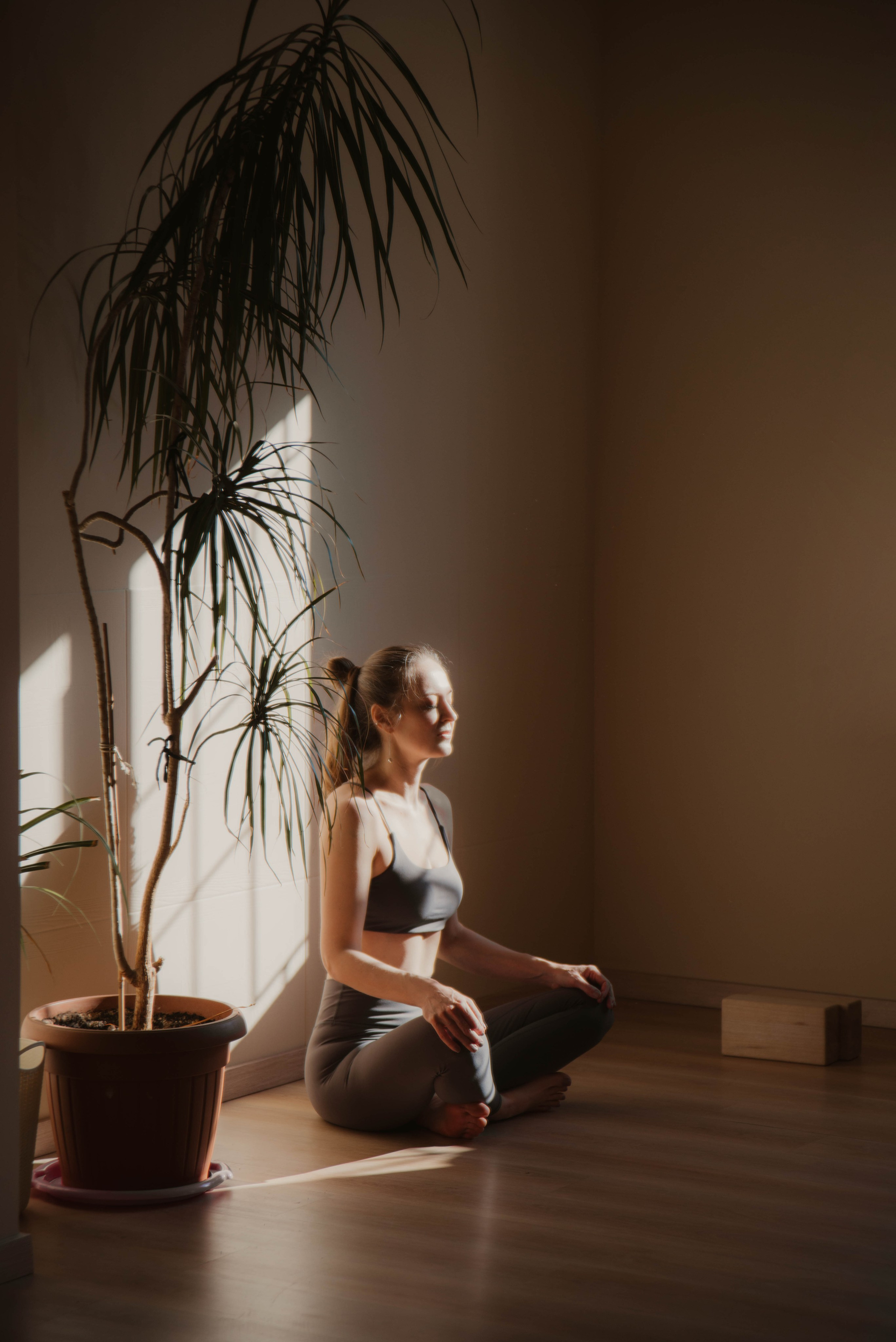 Визуал для тренера по аэройоге. Ксения Glossa. Портретный и репортажный фотограф в Самаре