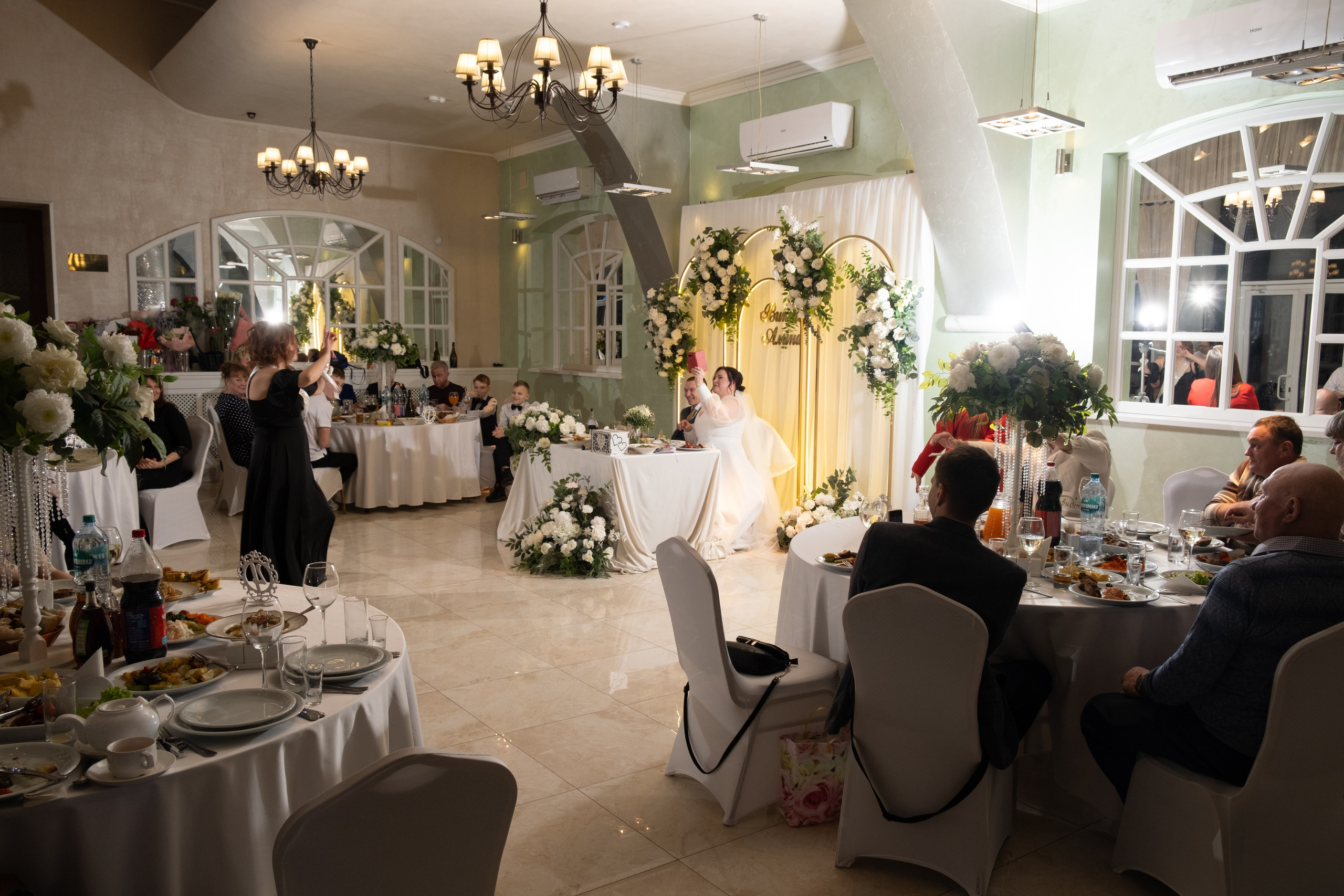 Гостиница Севастополь. Свадебная фотосессия Новый Херсонес. Профессиональная фотосъемка в Крыму. Натуральные эмоции и живые кадры. Забронируйте дату прямо сейчас!