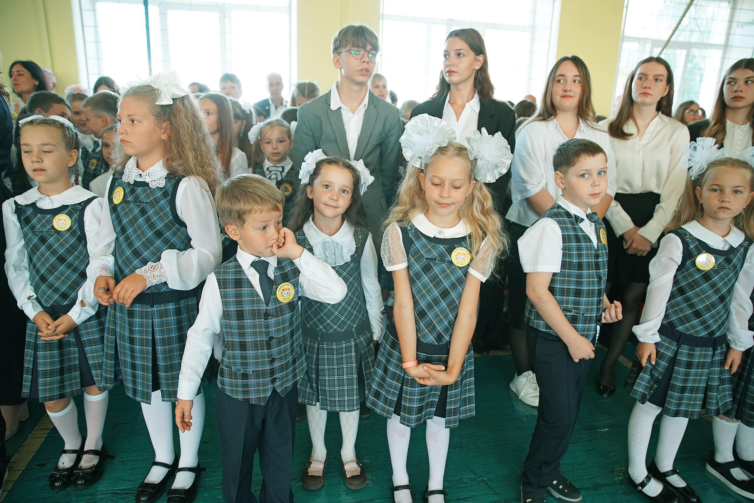 Первый класс линейка, в классе, портреты. Семейный и детский фотограф в Нижнем Новгороде
