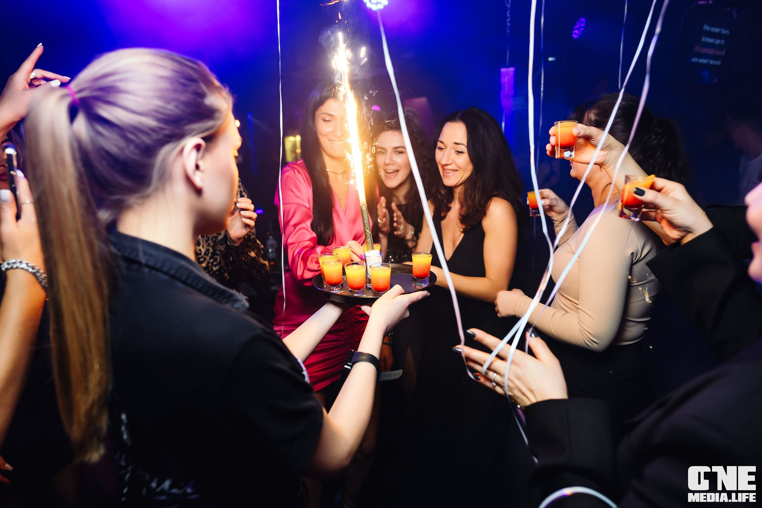 Фоторепортаж из караоке-клуба Эйфория. One Media Life: фоторепортажи, фотоотчеты с мероприятий и заведений