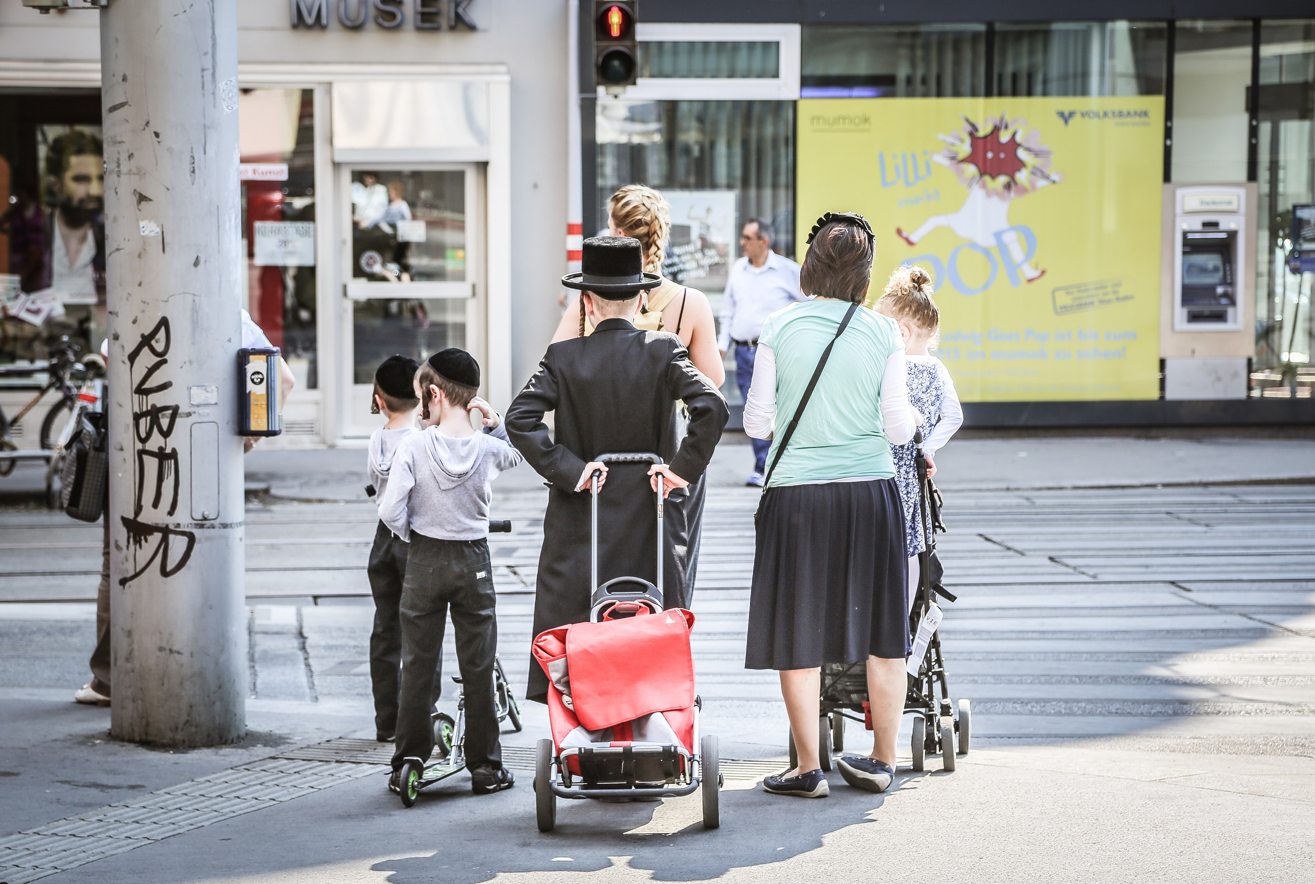 Австрия: Вена — Юденплатц и Центральной кладбище. Дарья Письменюк / Darya Leitstern — фотограф, музыкант, журналист, путешественник