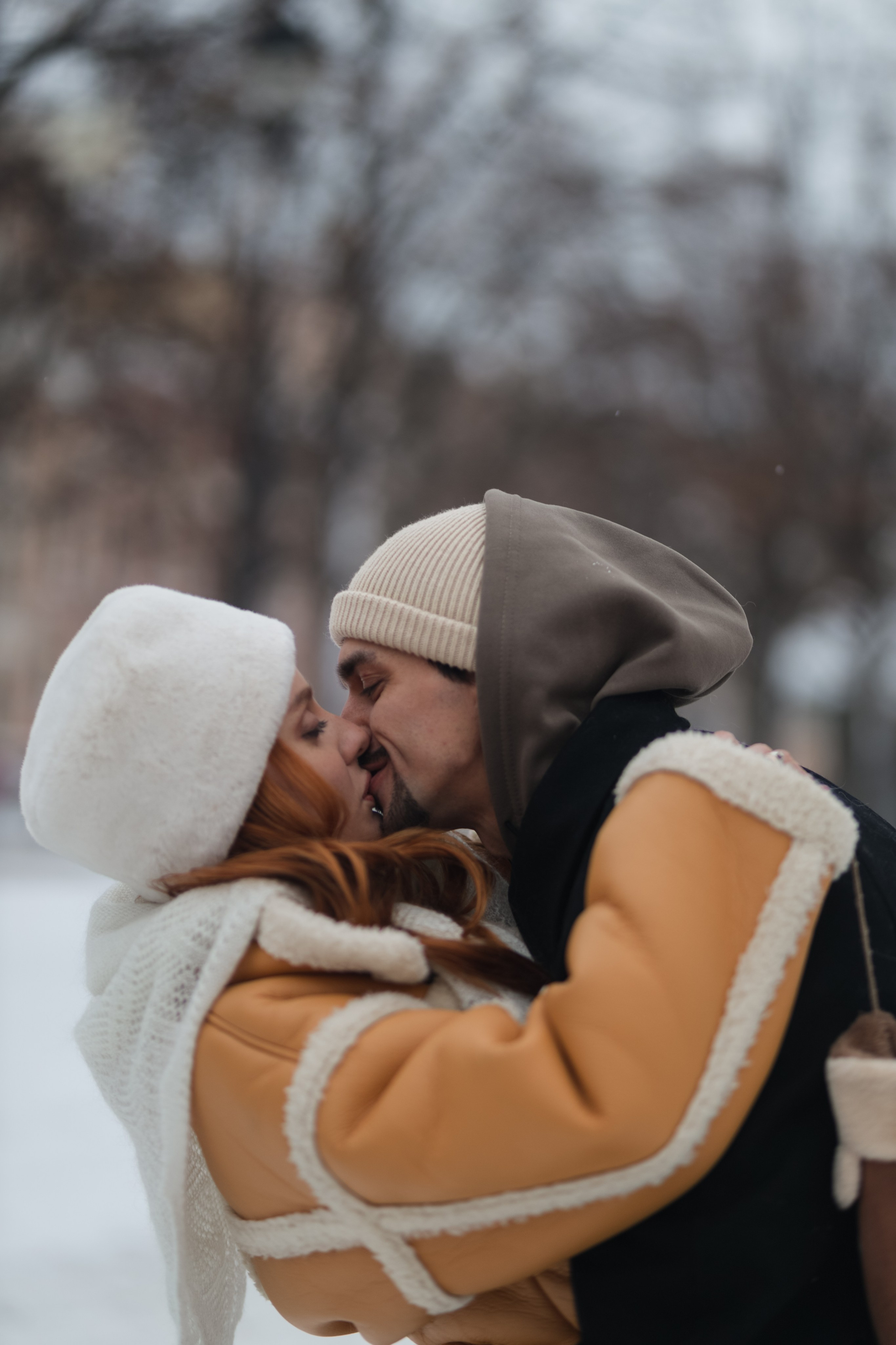 Лавстори Леси и Никиты на катке. Свадебный фотограф Беларусь Ольга Козыренко