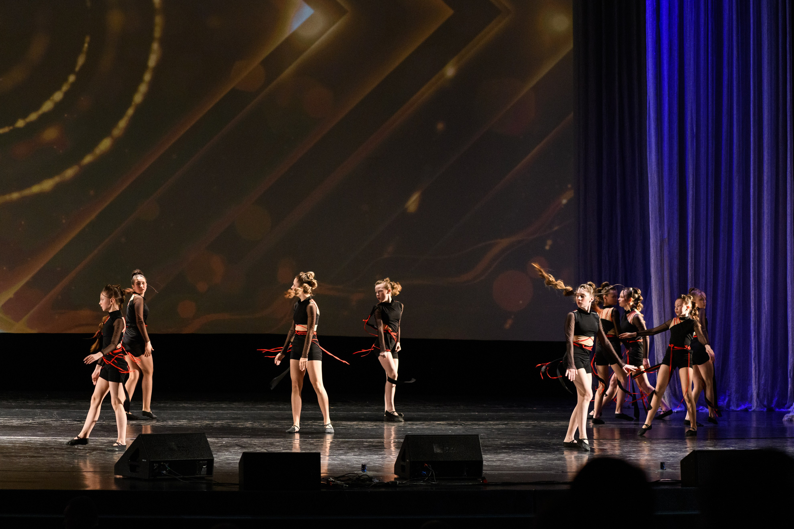 23 апреля, часть 2, БКЗ Октябрьский, г. Санкт-Петербург. Золотое яблочко