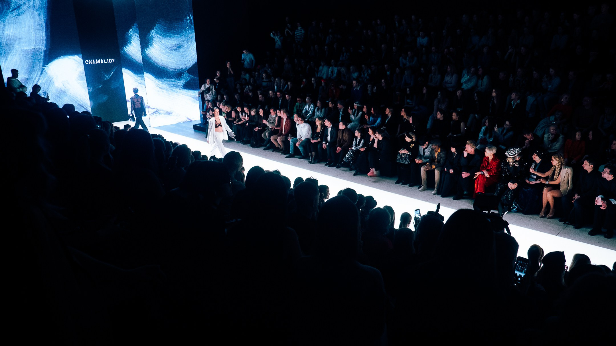 Backstage. Fotografo a Mosca con un’atmosfera notturna di foto