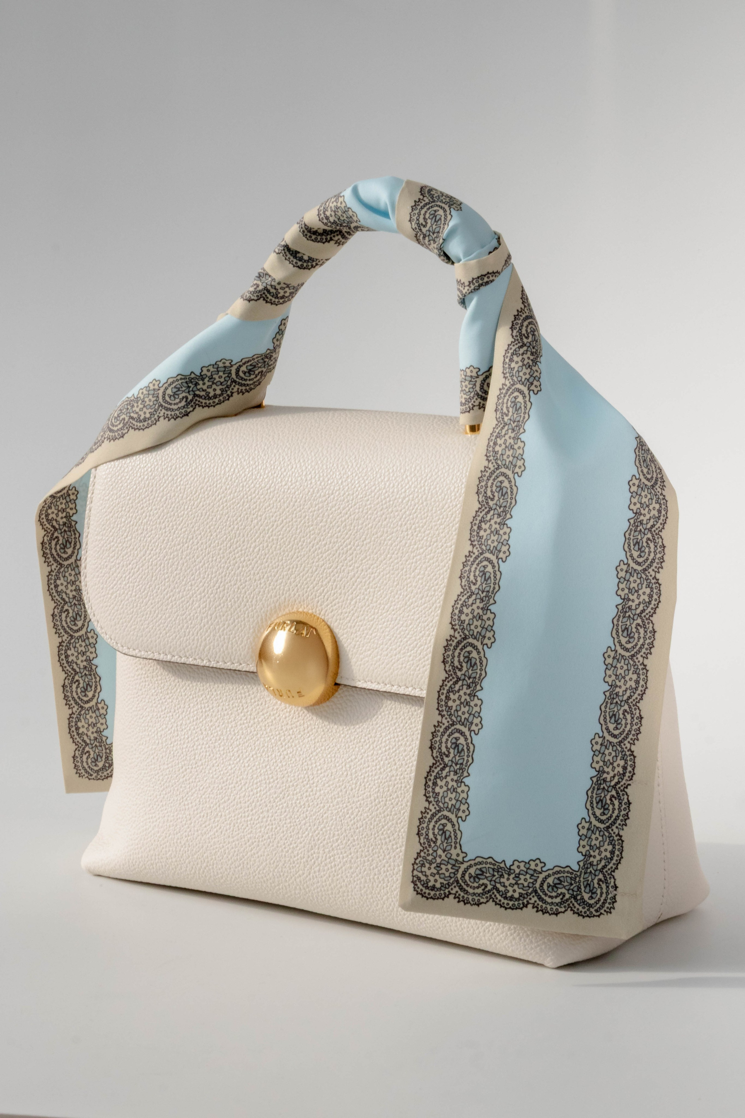 Обвесы. Александра Романова креатор в Москве