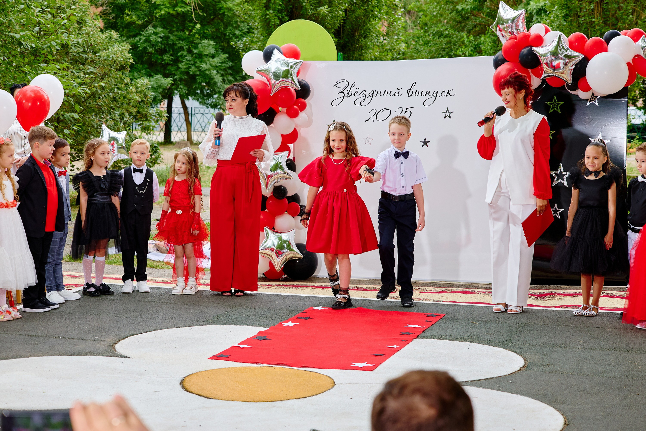 Выпускной 45 сад. Фотограф Выпускные альбомы Таганрог Сергей Коробченко