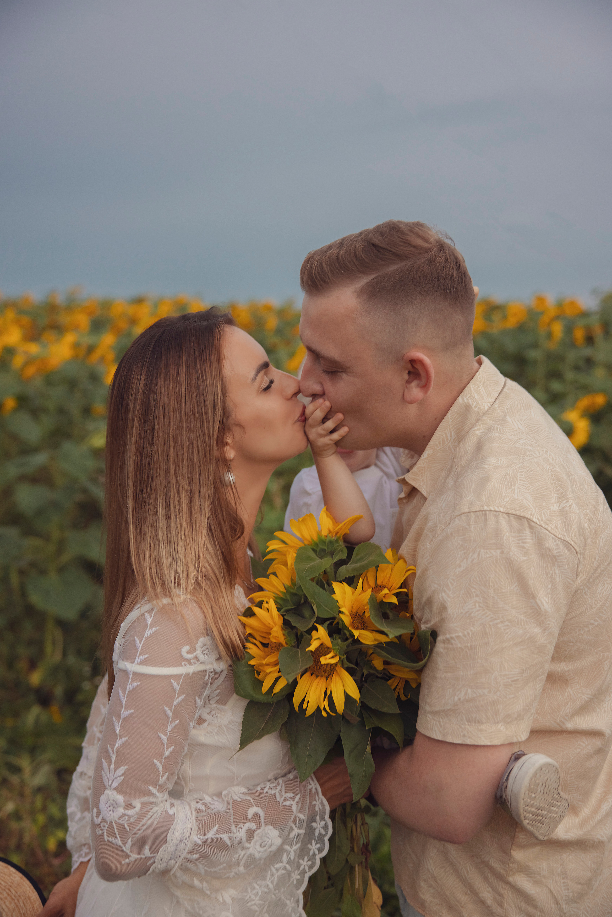 Семейная съемка в подсолнухах. Фотограф Ольга Бобб Нижний Новгород