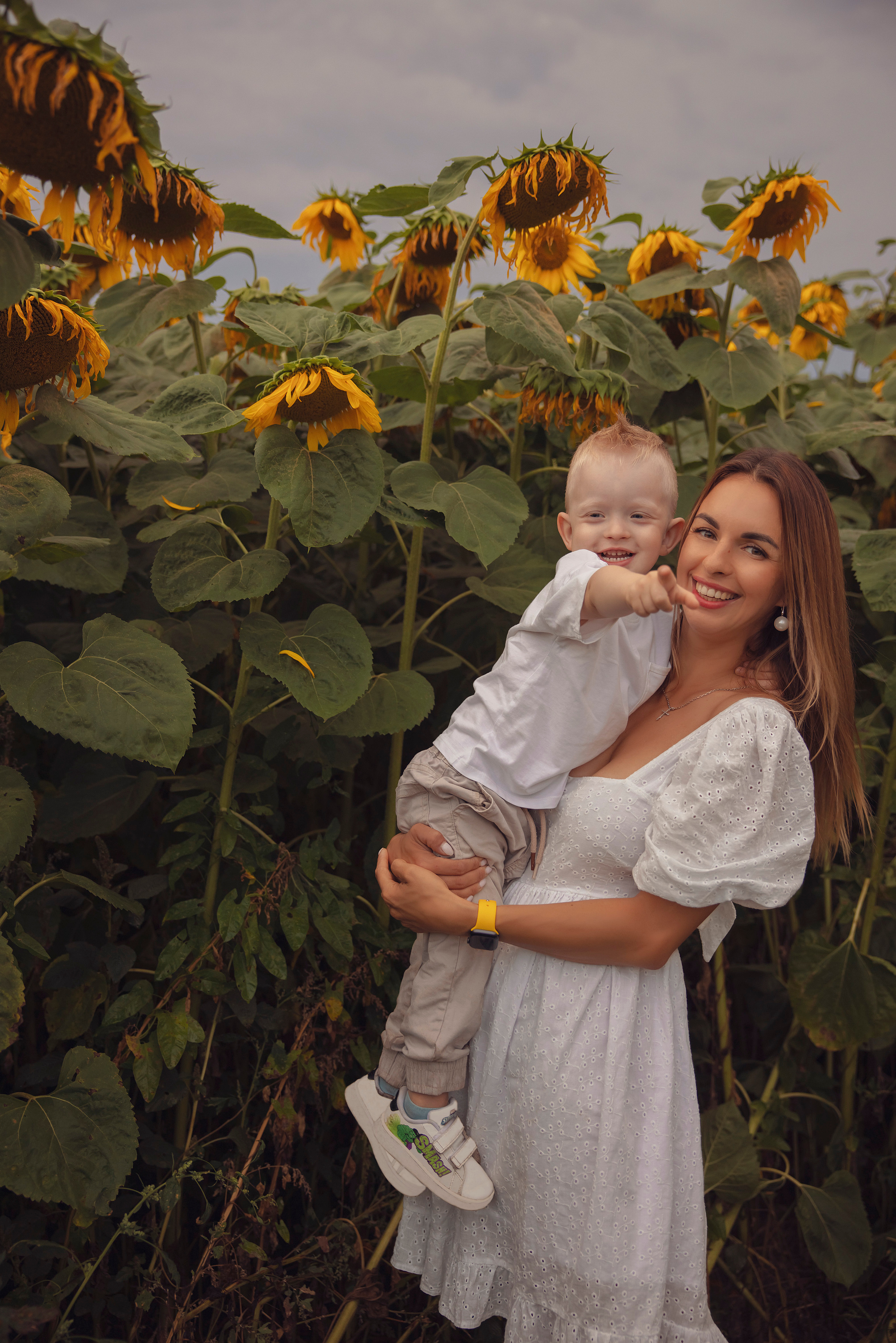 Семейная съемка в подсолнухах. Фотограф Ольга Бобб Нижний Новгород