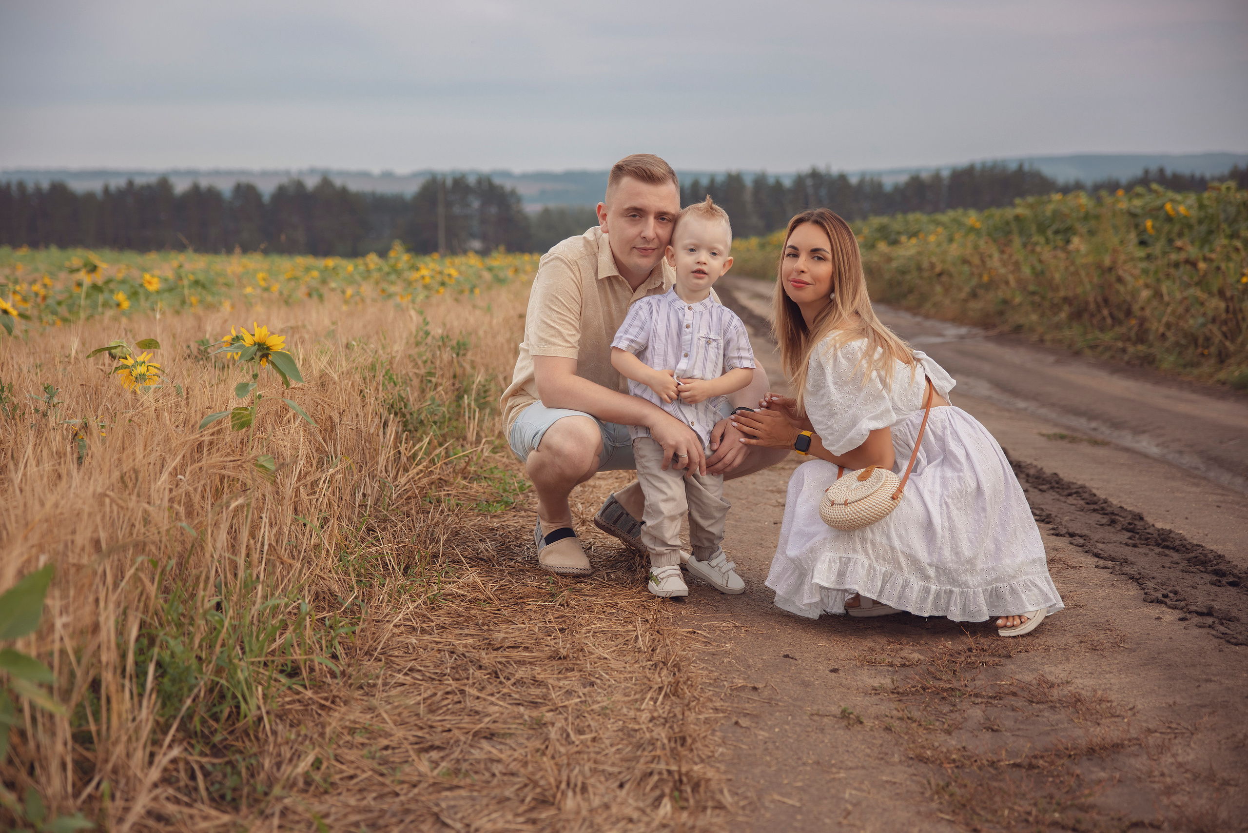Семейная съемка в подсолнухах. Фотограф Ольга Бобб Нижний Новгород
