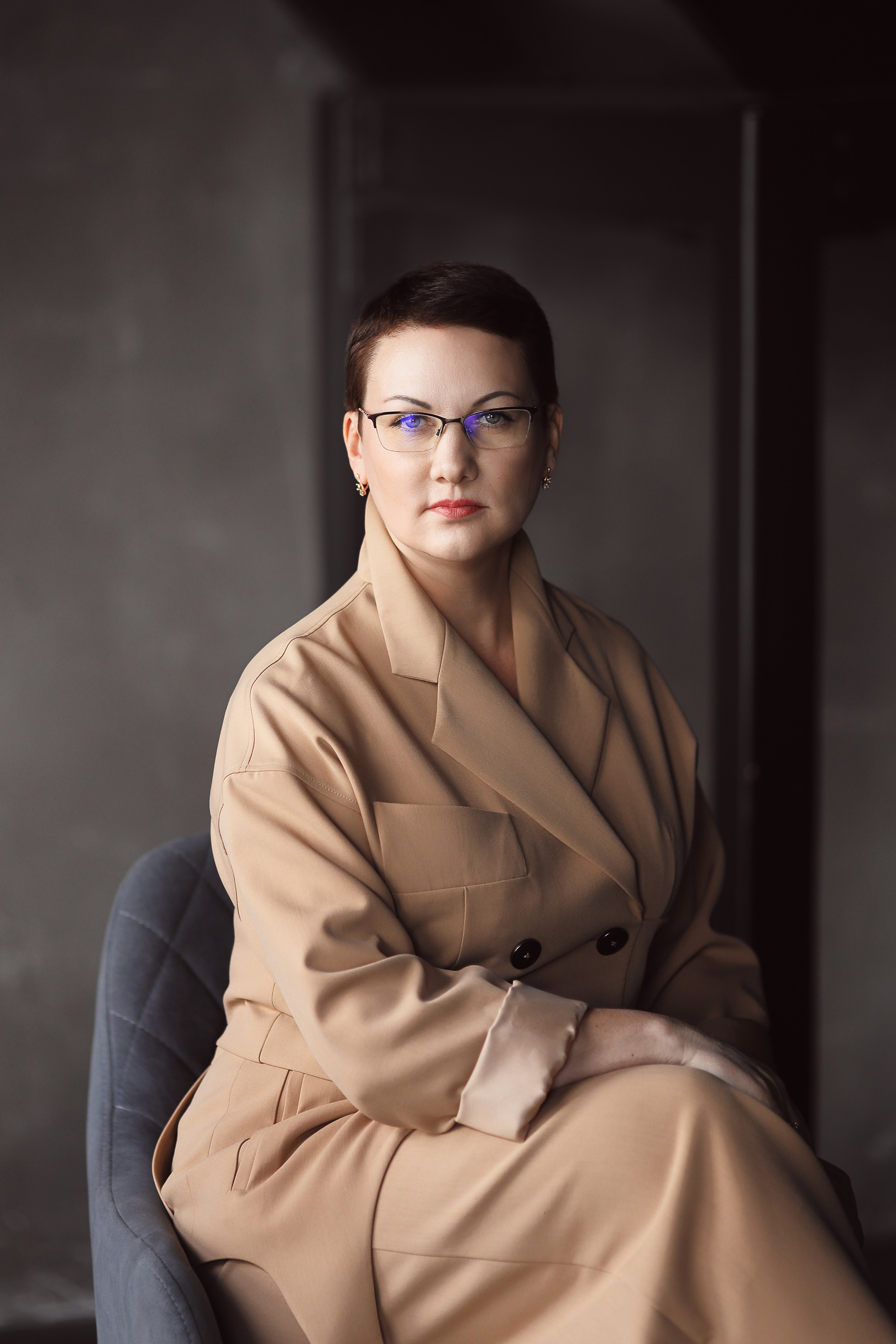 Деловые портреты в Москве: Профессиональная фотосессия для бизнеса. Профессиональный фотограф в Москве. Елена Шуваева